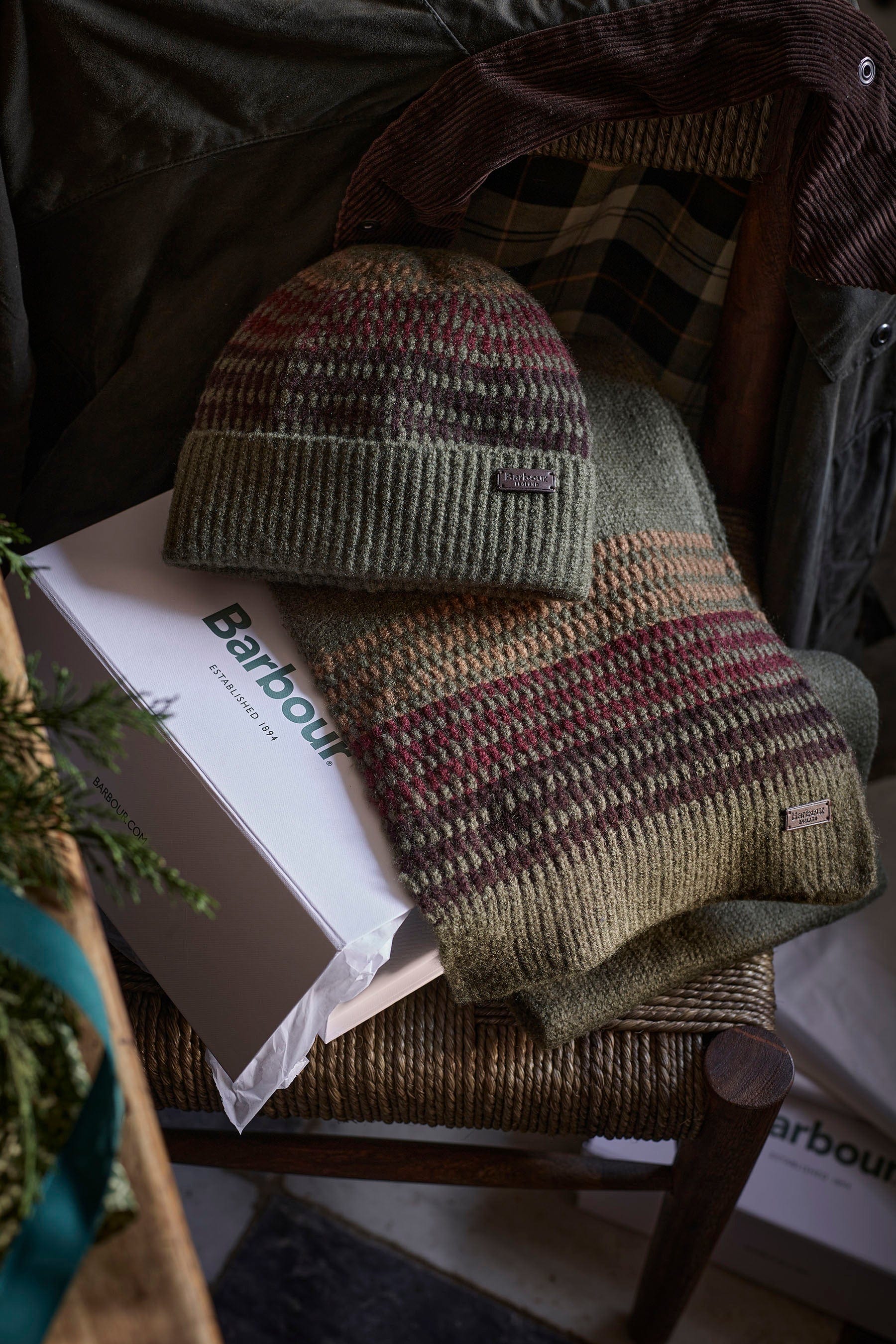 Branton Beanie & Scarf Gift Set - Army Green - Image 8