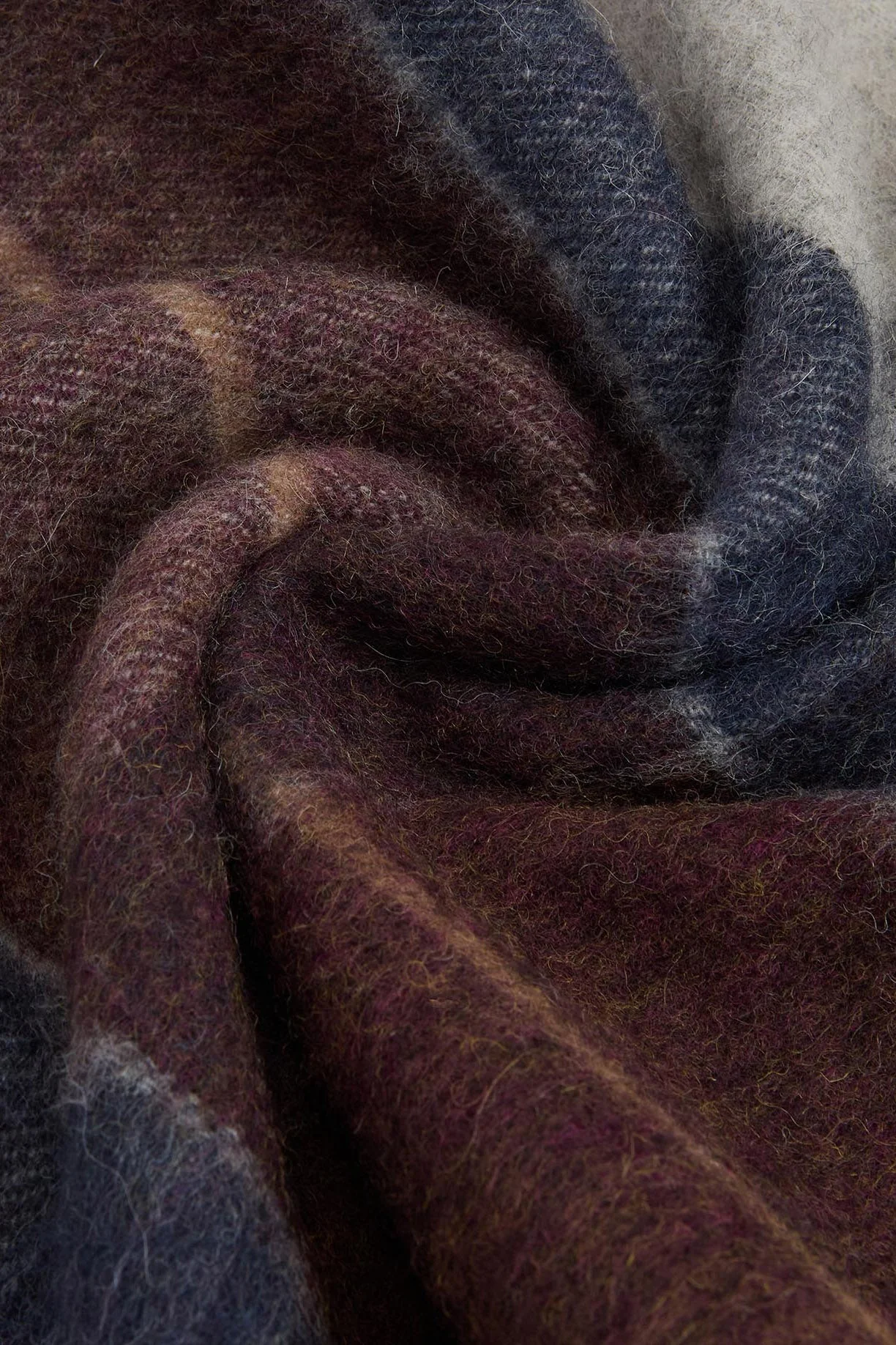 Inverness Tartan Scarf - Midnight Oak Tartan - Image 5