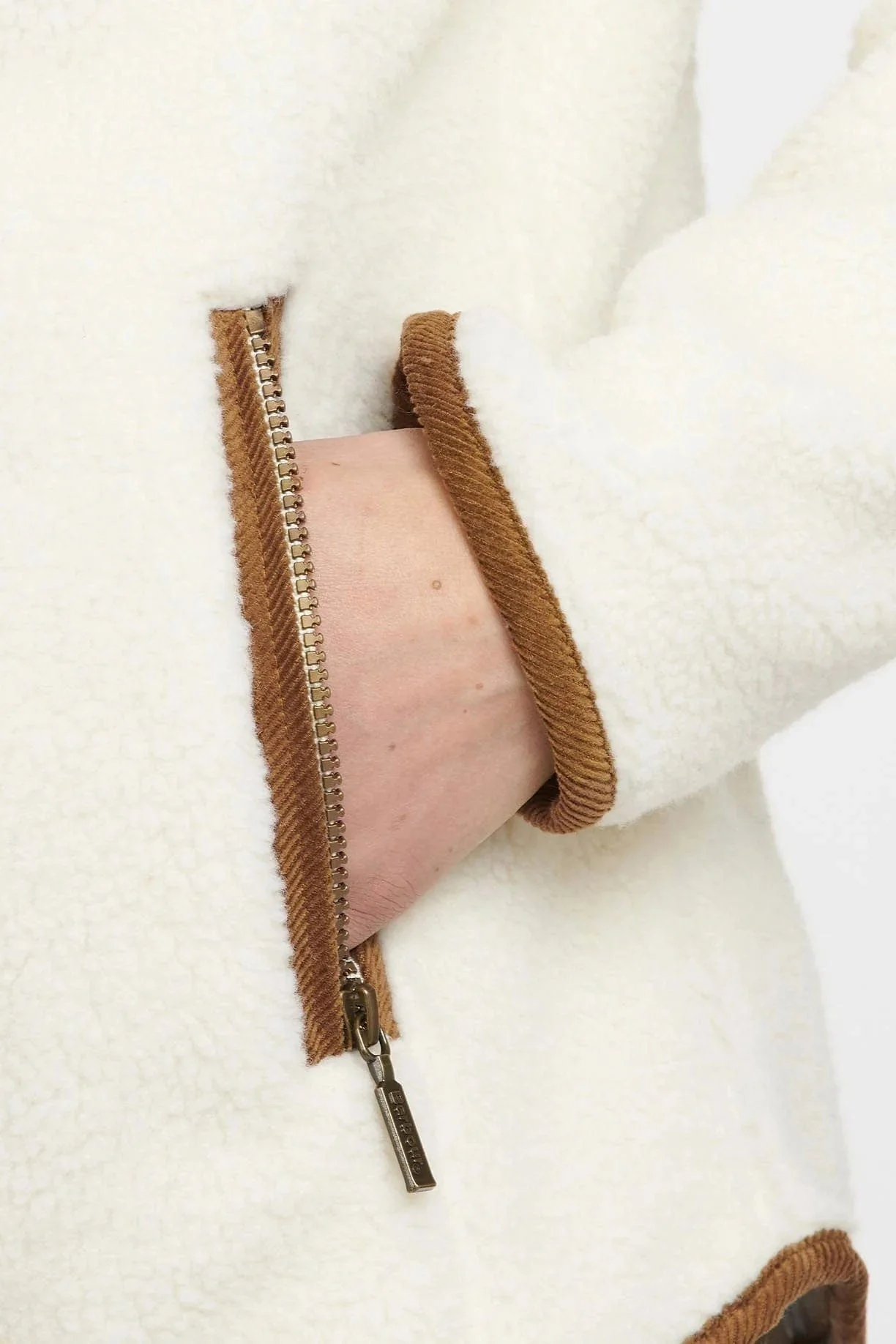 Lavenham Fleece - Winter Pearl/Classic - Image 5