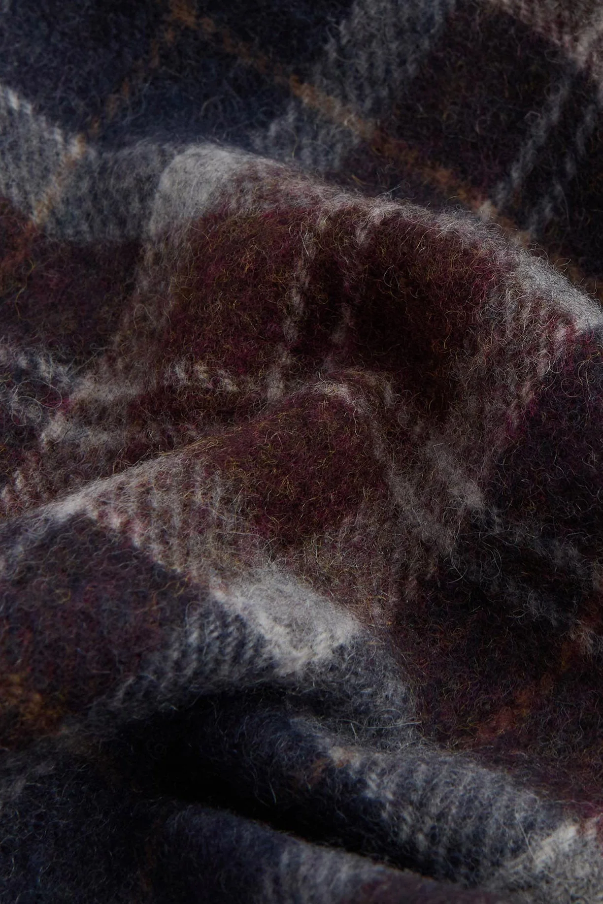 Tartan Lambswool Scarf - Midnight Oak Tartan - Image 5