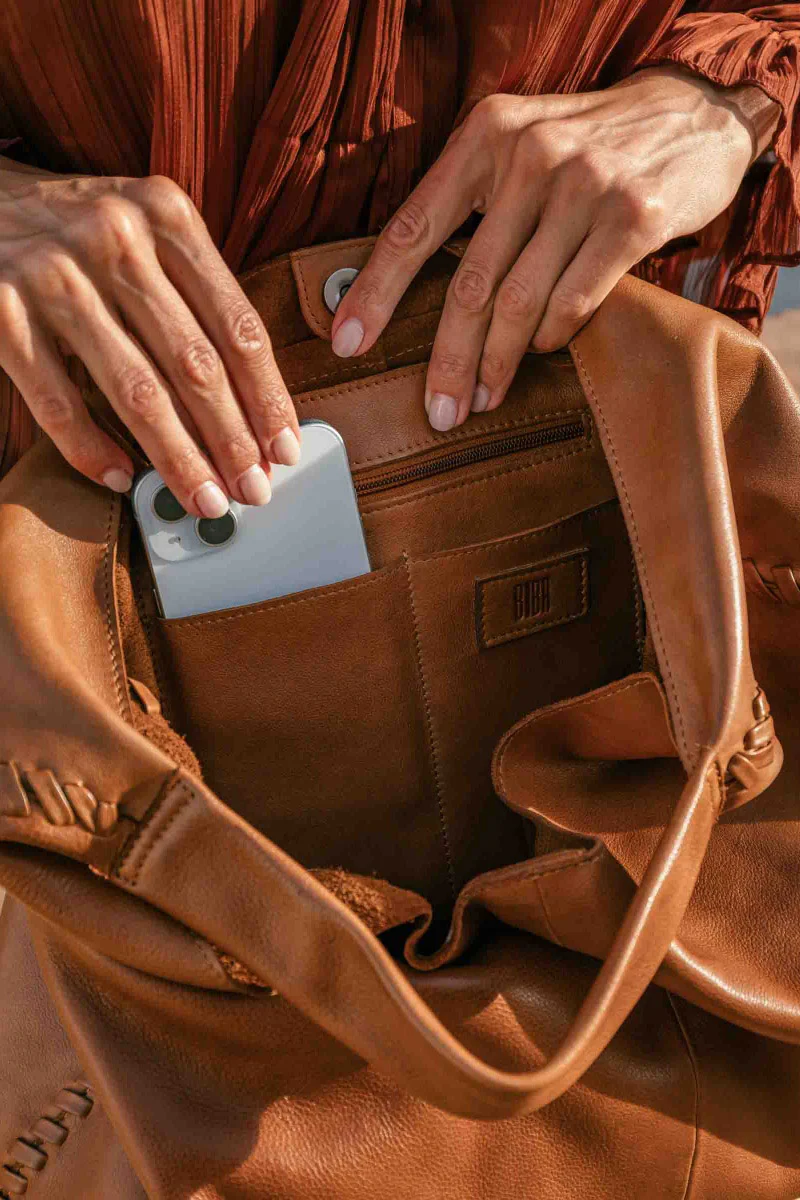 Stockton Leather Braided Detail Shoulder Bag - Tan - Image 3
