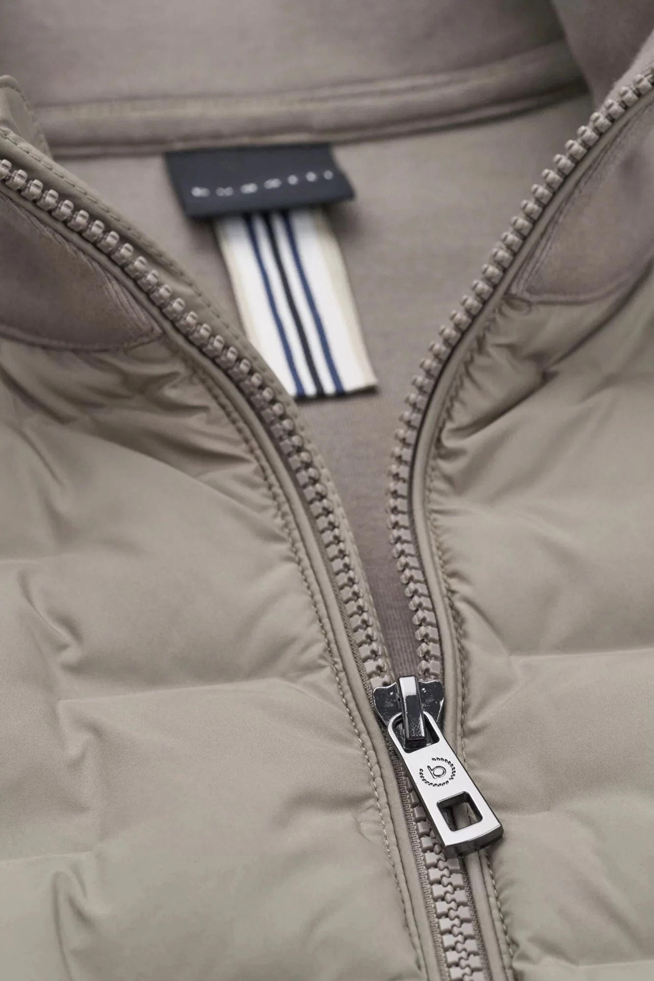 Dynamic Quilted Front Knitted Back Jacket - Beige - Image 3