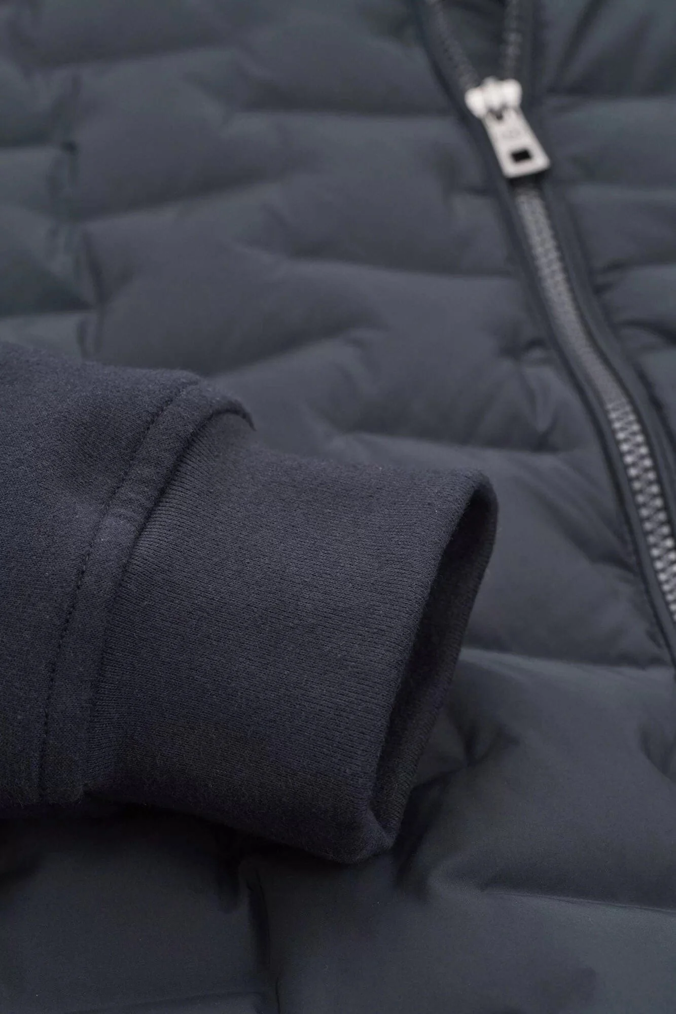 Dynamic Quilted Front Knitted Back Jacket - Navy - Image 7