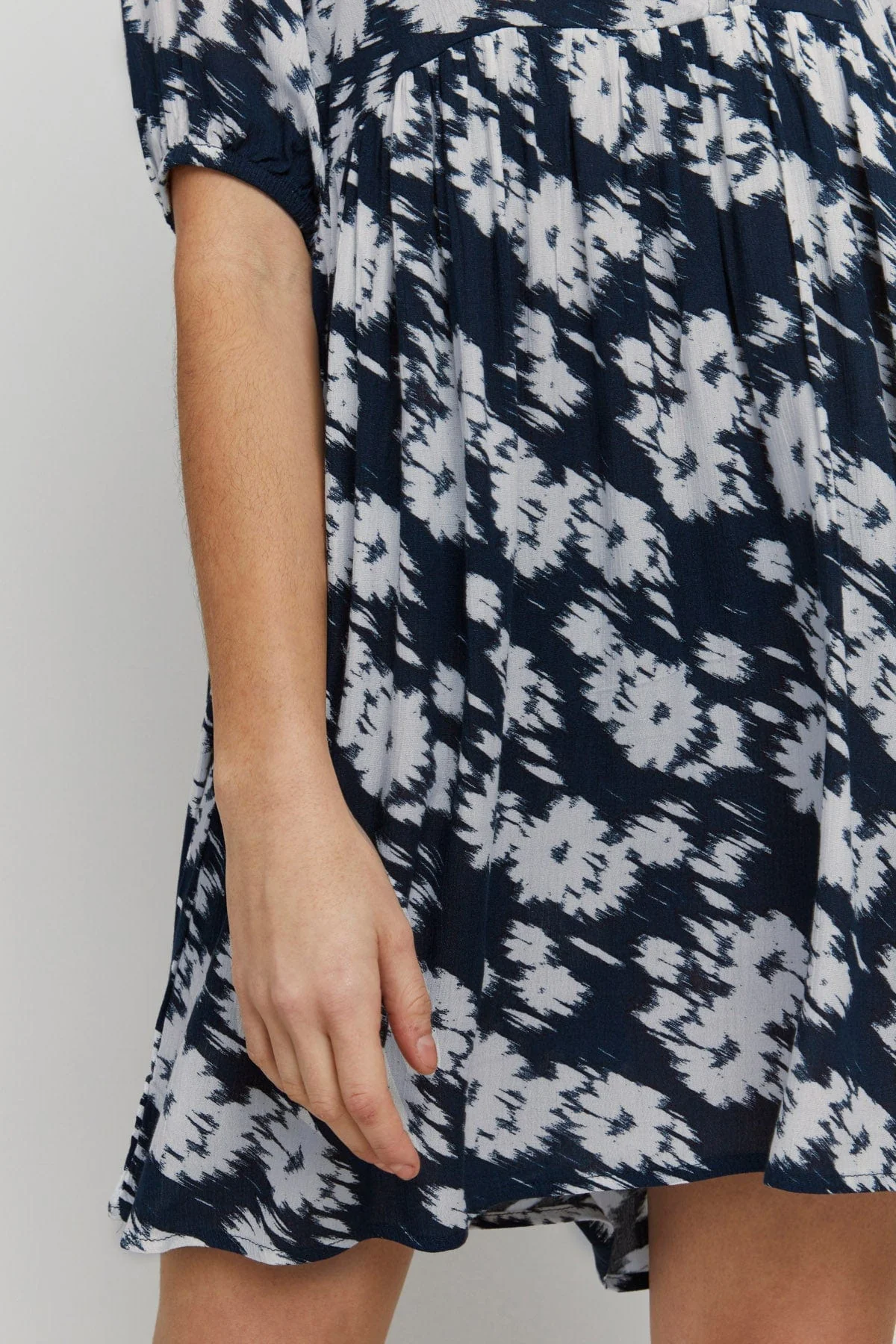 Marrakech Printed Summer Dress - Total Eclipse - Image 4
