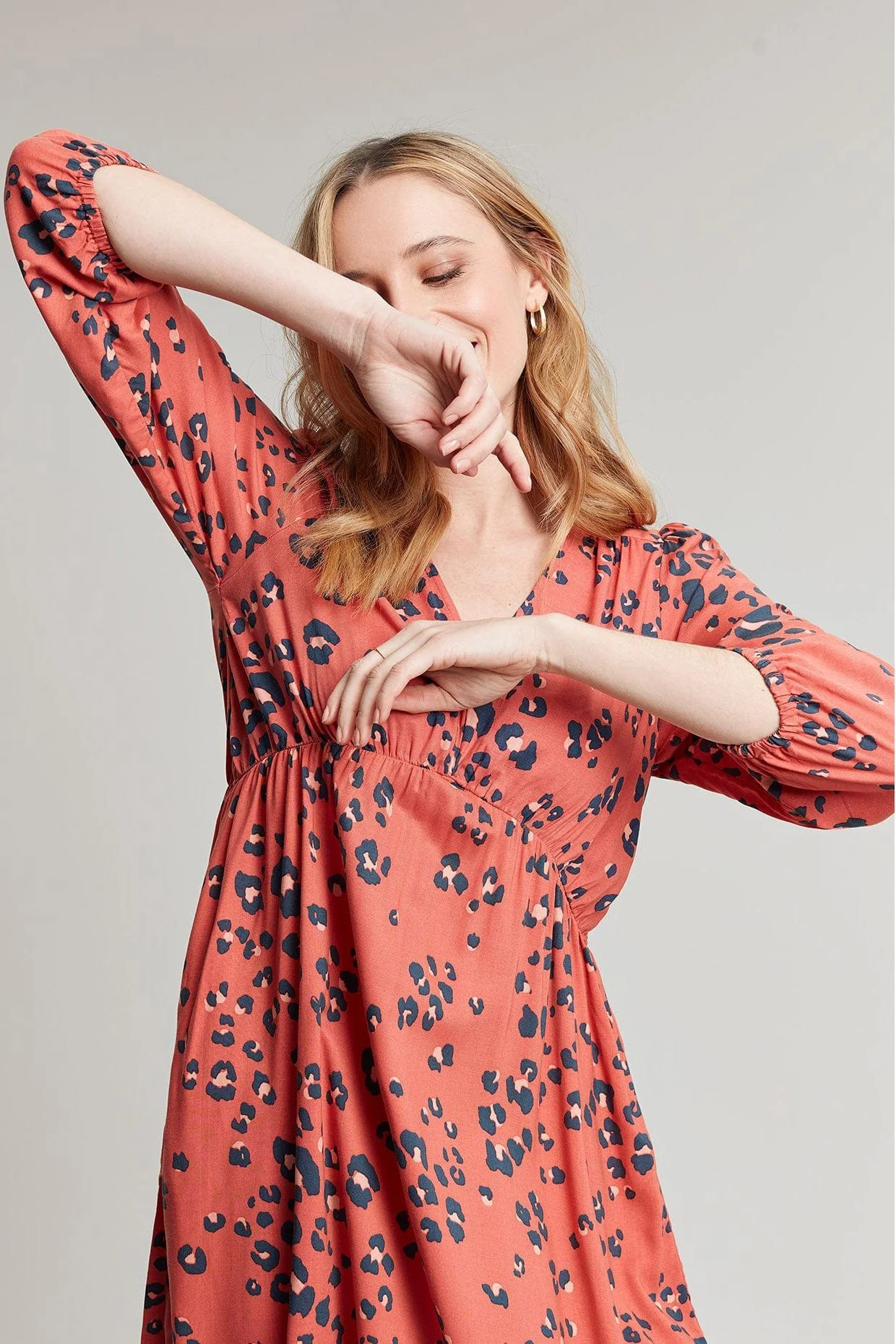 Sienna V Neck Tier Dress - Red Leopard - Image 5