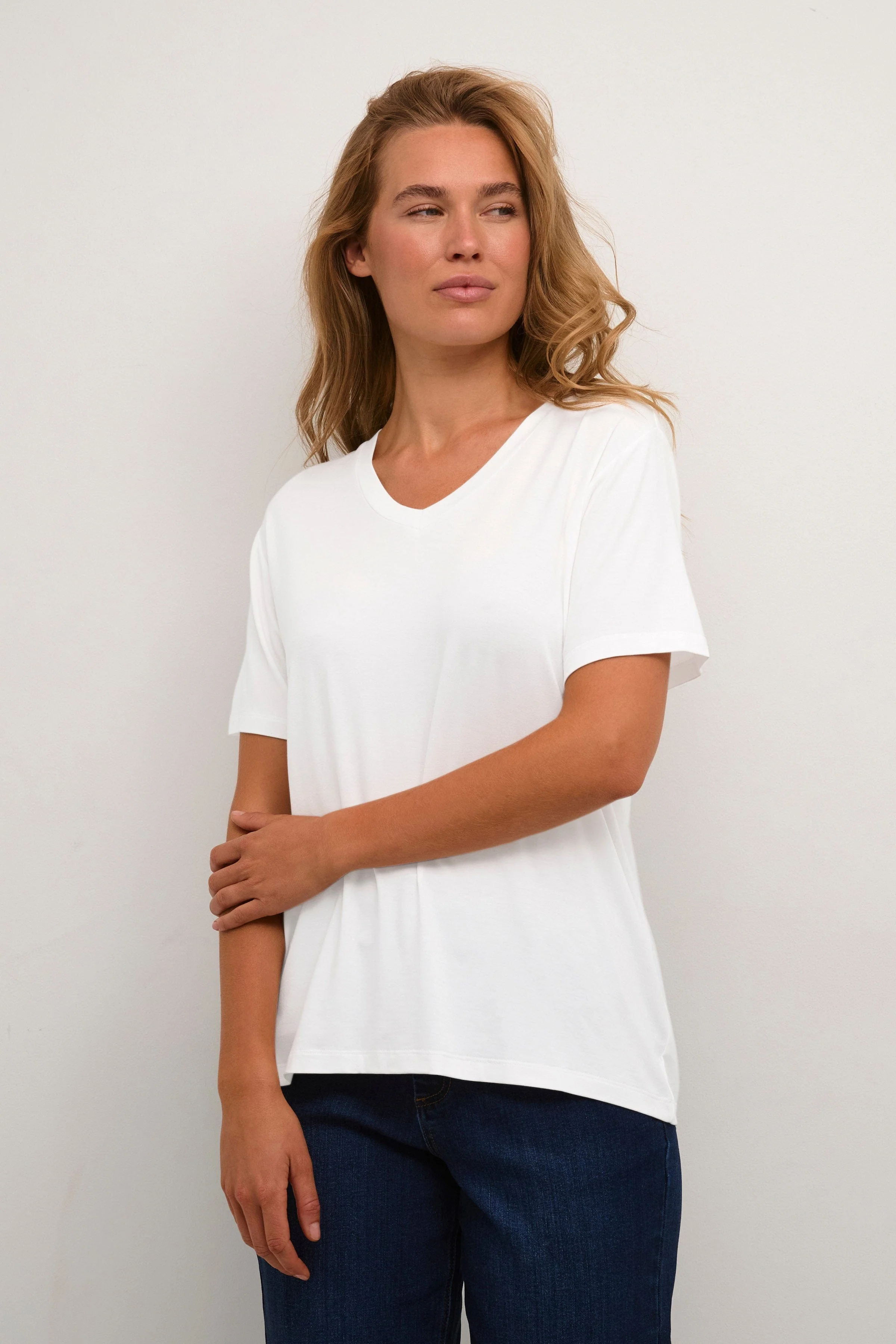 Frida V-Neck T-Shirt - Chalk - Image 2