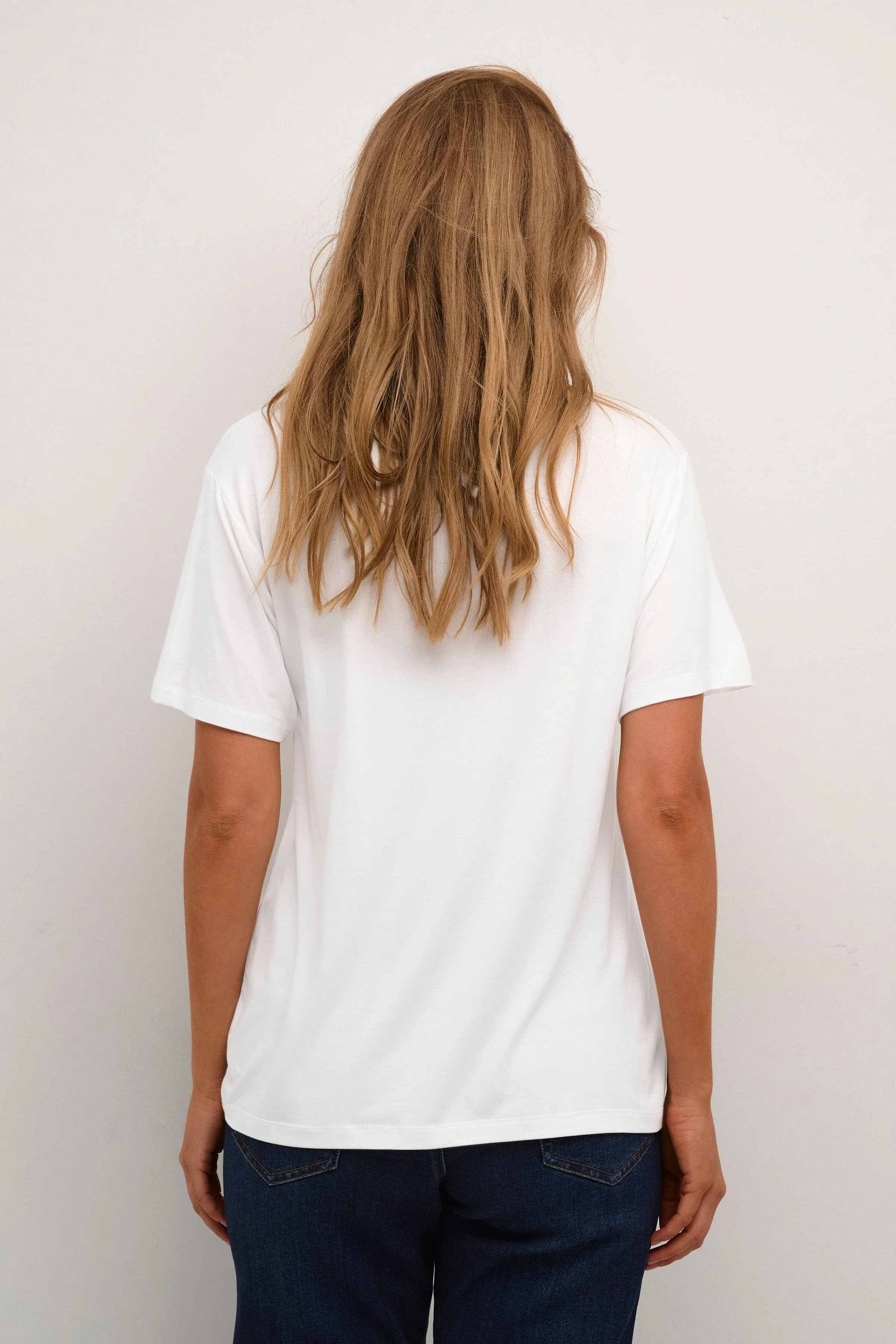 Frida V-Neck T-Shirt - Chalk - Image 3