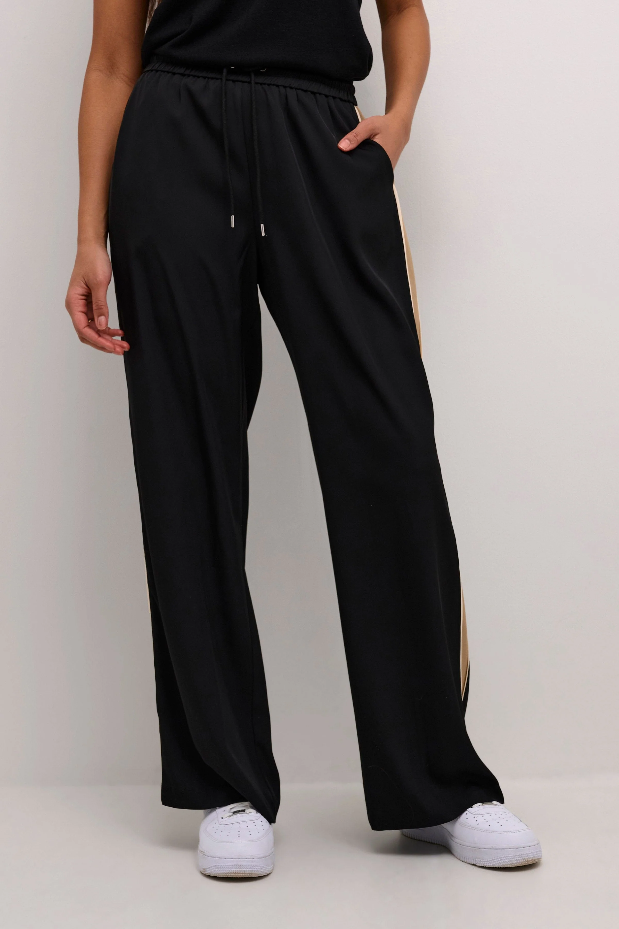 Mille Side Stripe Trousers - Black Deep - Image 3