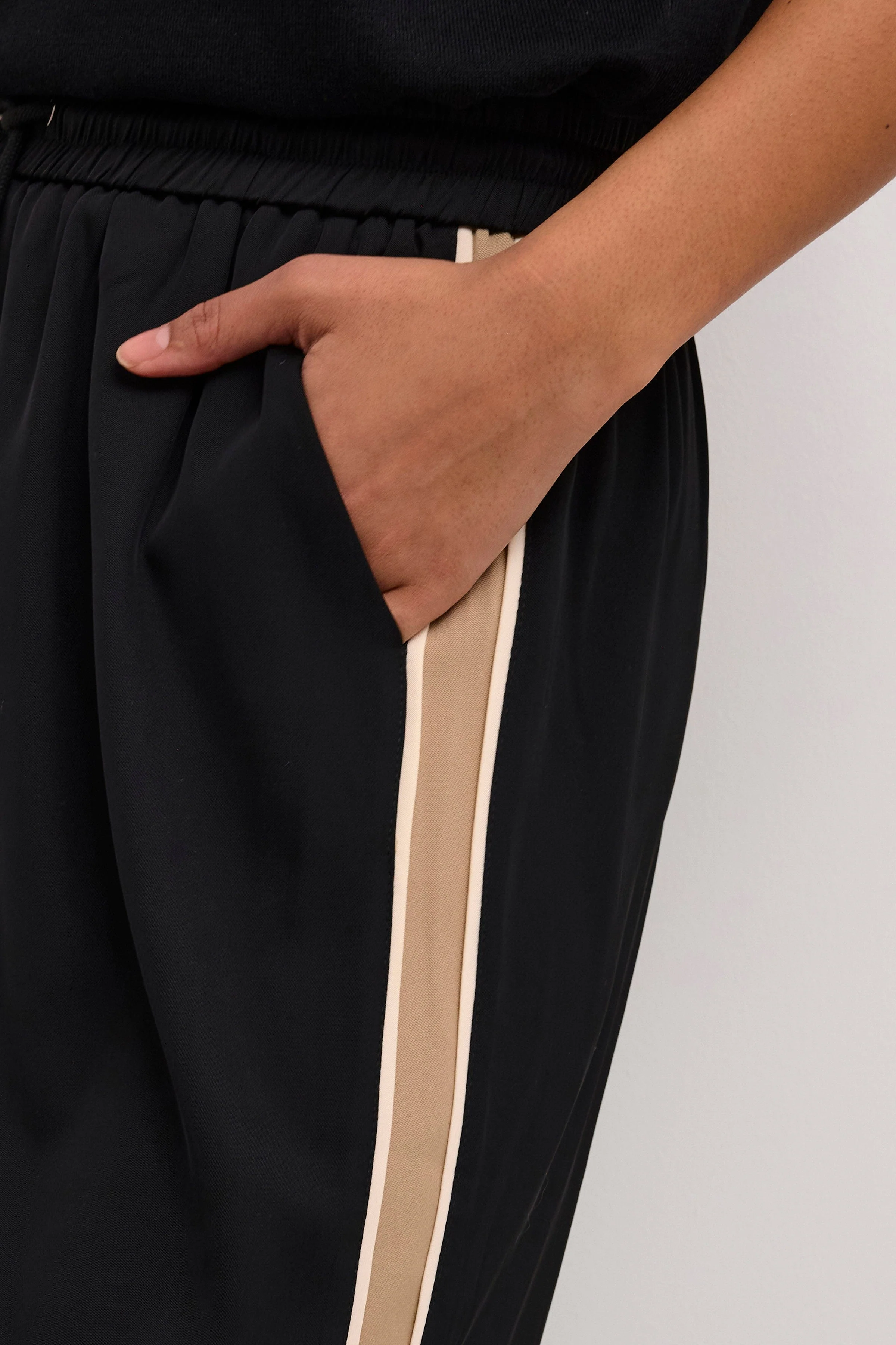 Mille Side Stripe Trousers - Black Deep - Image 5