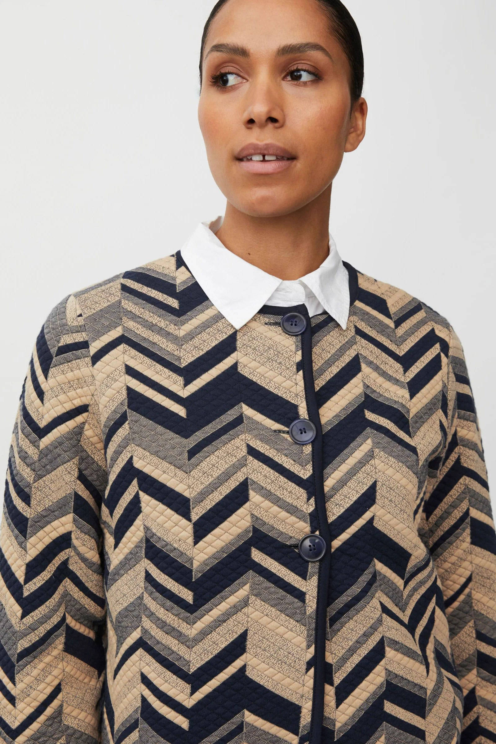 Juanta Quilted Jersey Jacket - Travertine - Image 5