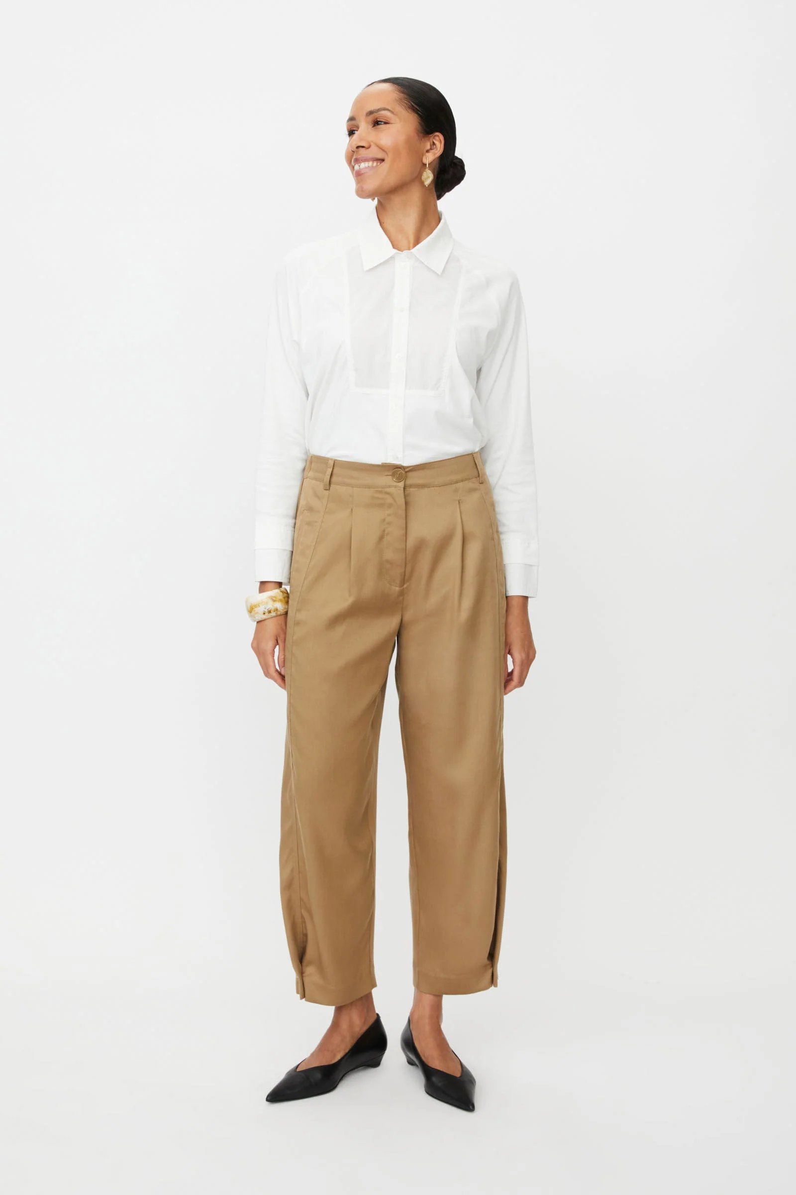 Punna Pleated Ankle Grazer Trousers - Petrified Oak - Image 5