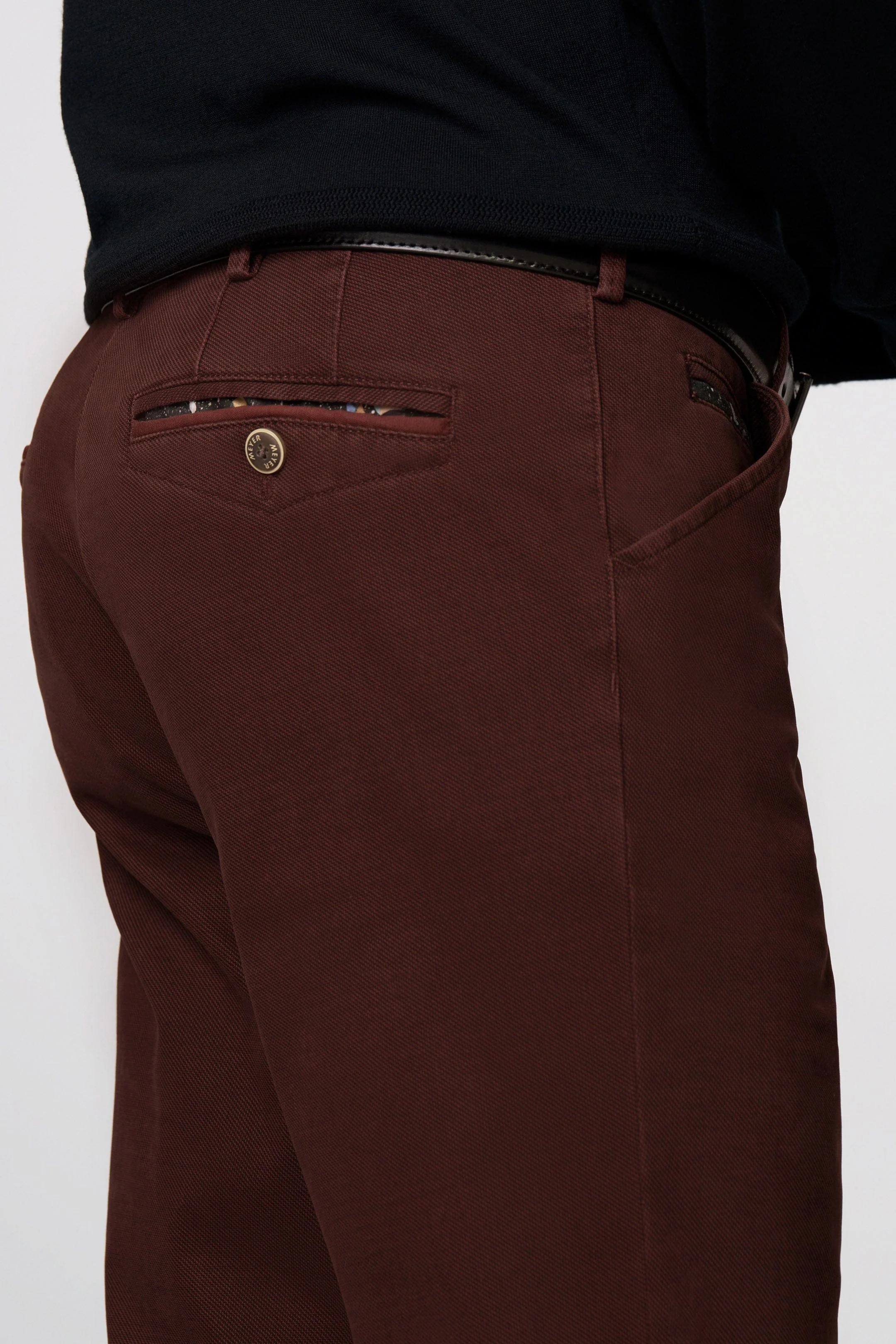 Chicago Micro Texture Cotton Stretch Chinos - Burgundy - Image 4