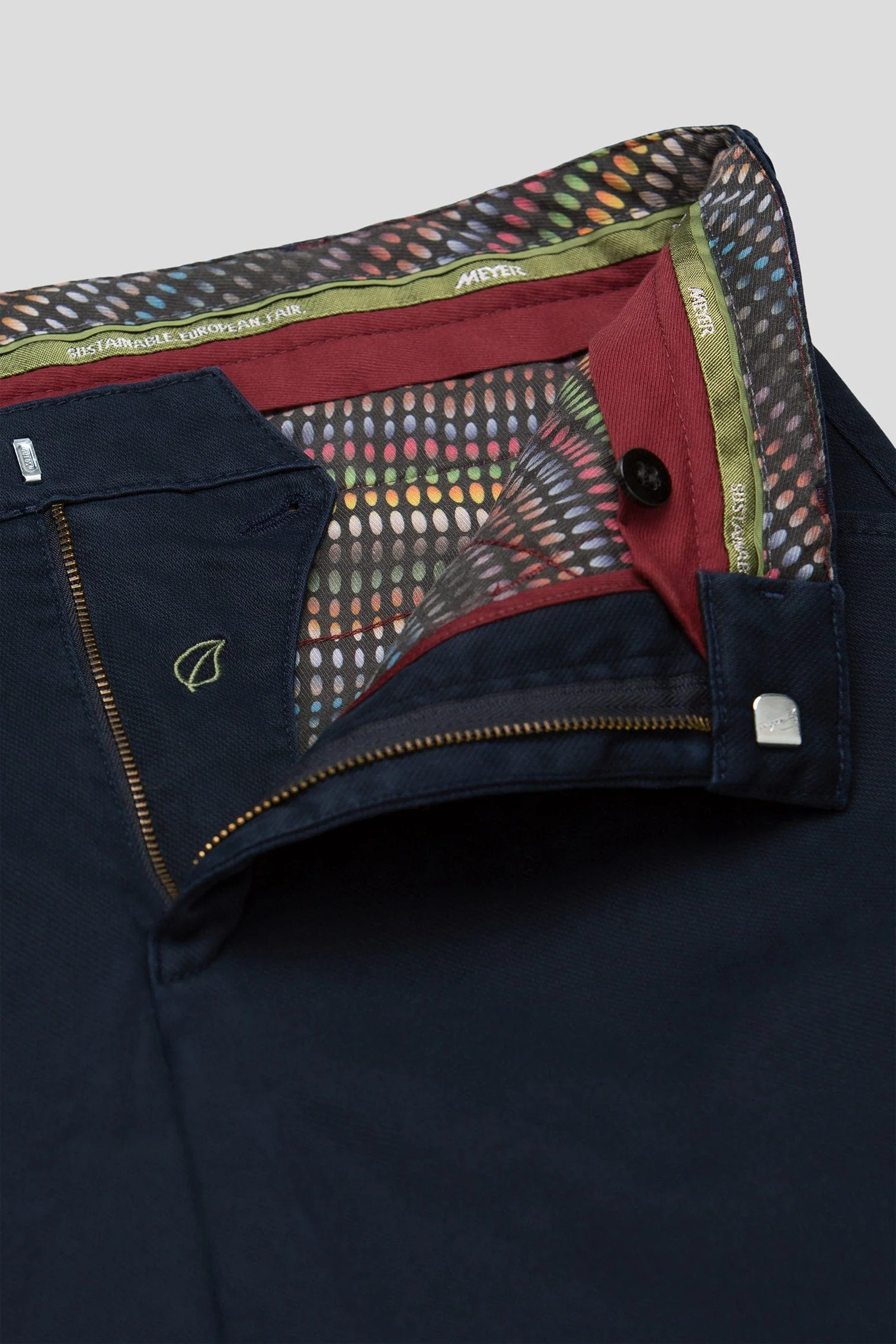 Chicago Micro Texture Cotton Stretch Chinos - Deep Navy - Image 5