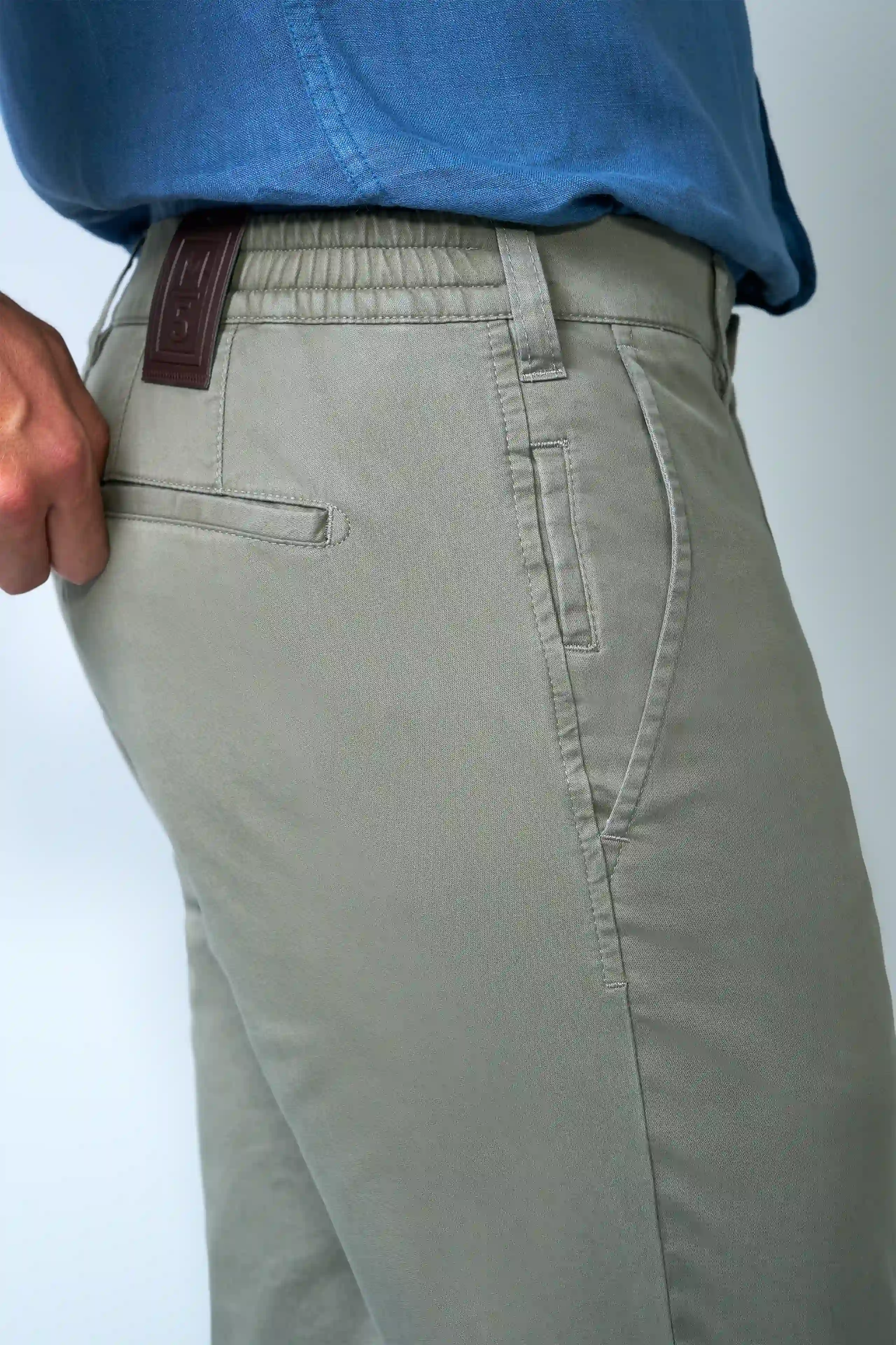 M5 Move Stretch Twill Trousers - Olive - Image 3