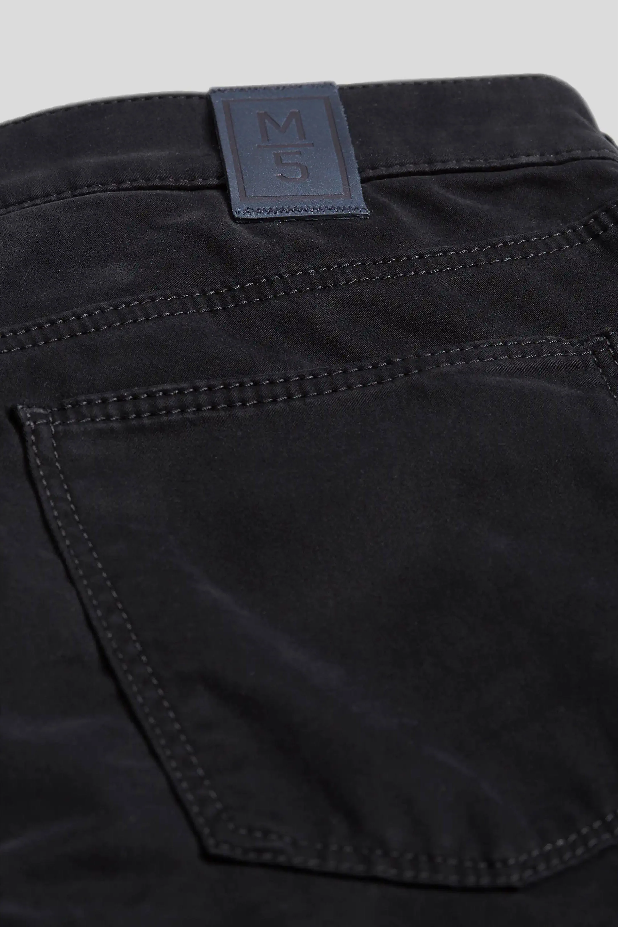 M5 Slim Soft Stretch Pima Cotton Chinos - Black - Image 5