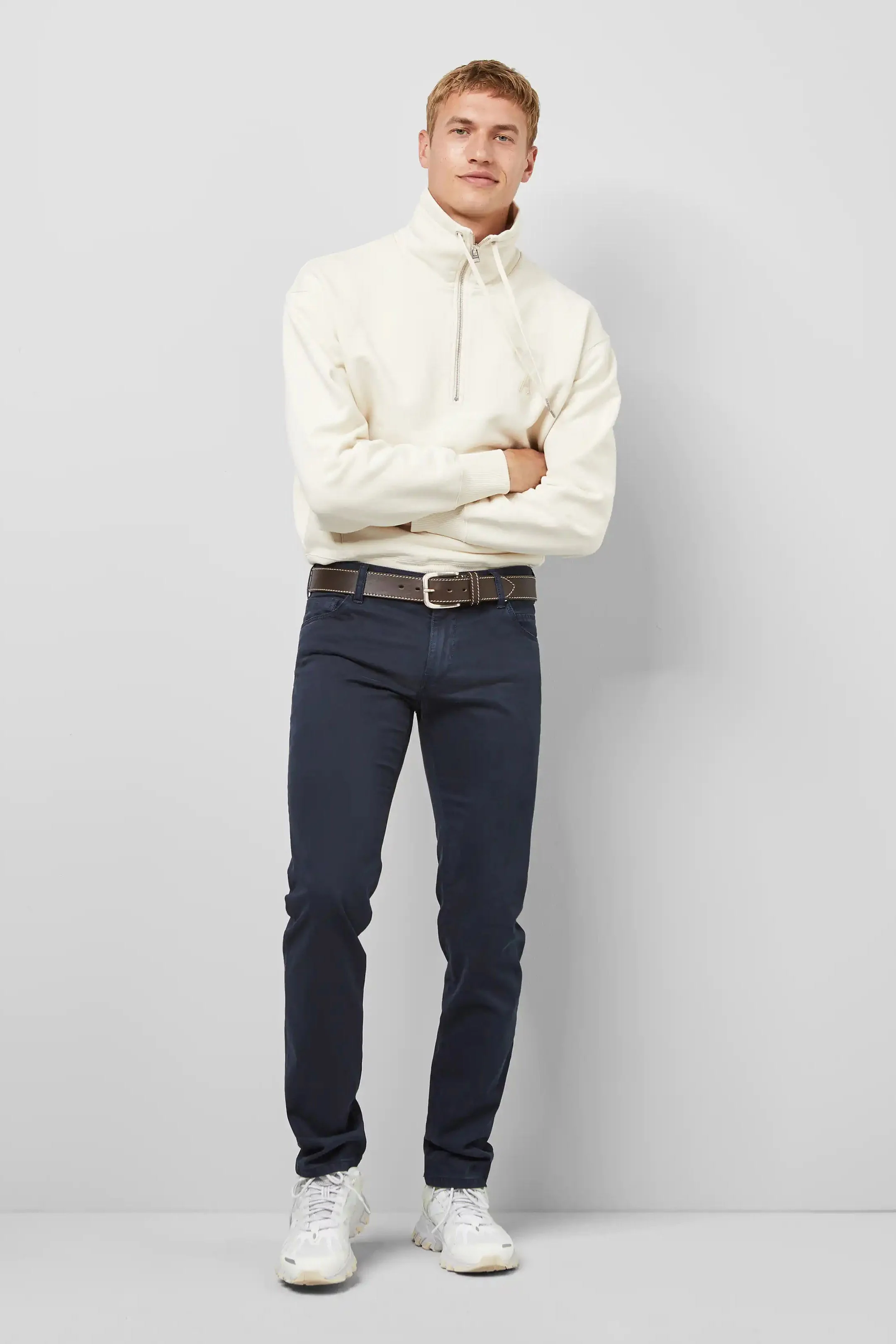 M5 Slim Soft Stretch Pima Cotton Chinos - Navy - Image 6