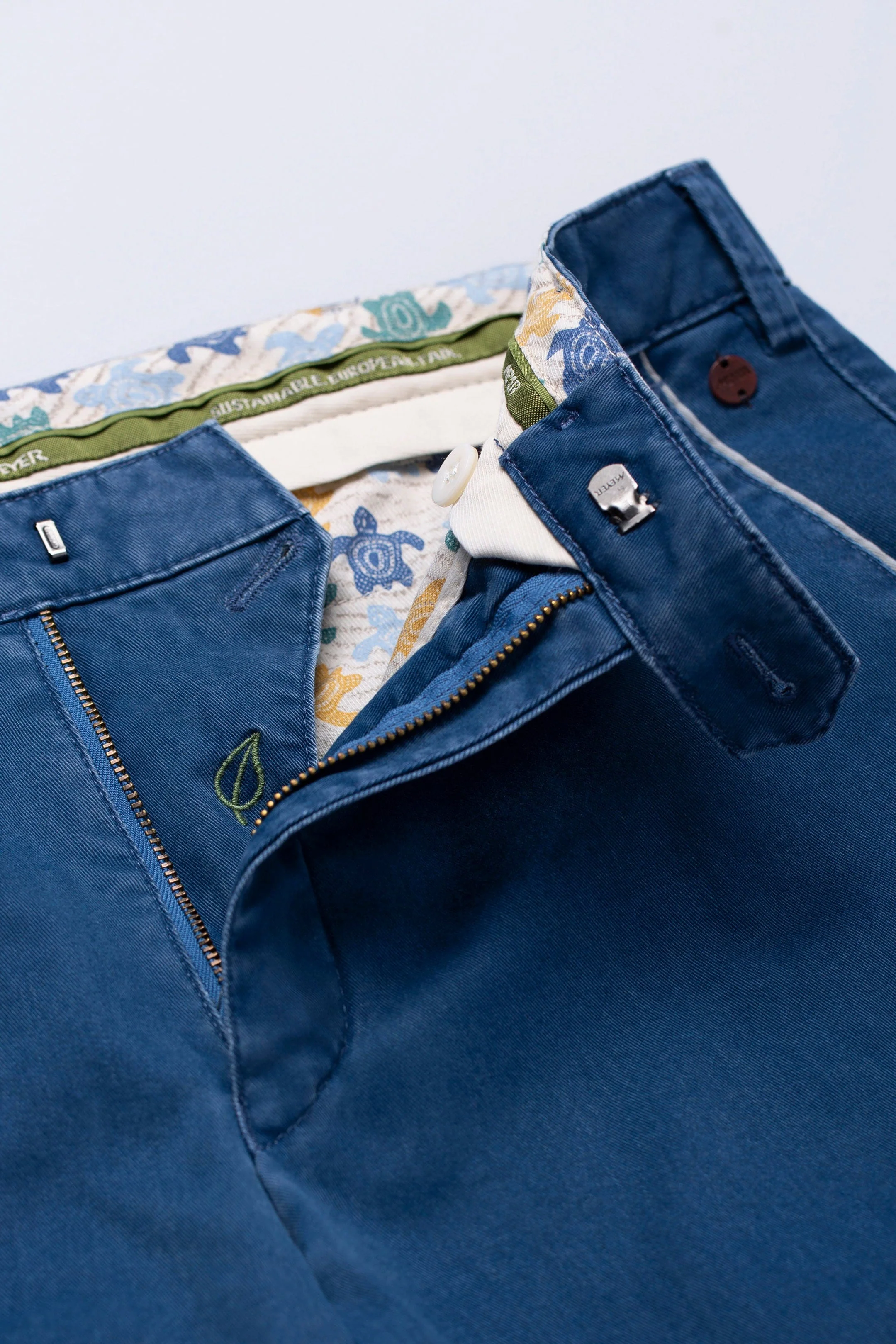 New York Lightweight Cotton Stretch Chinos - Blue - Image 4