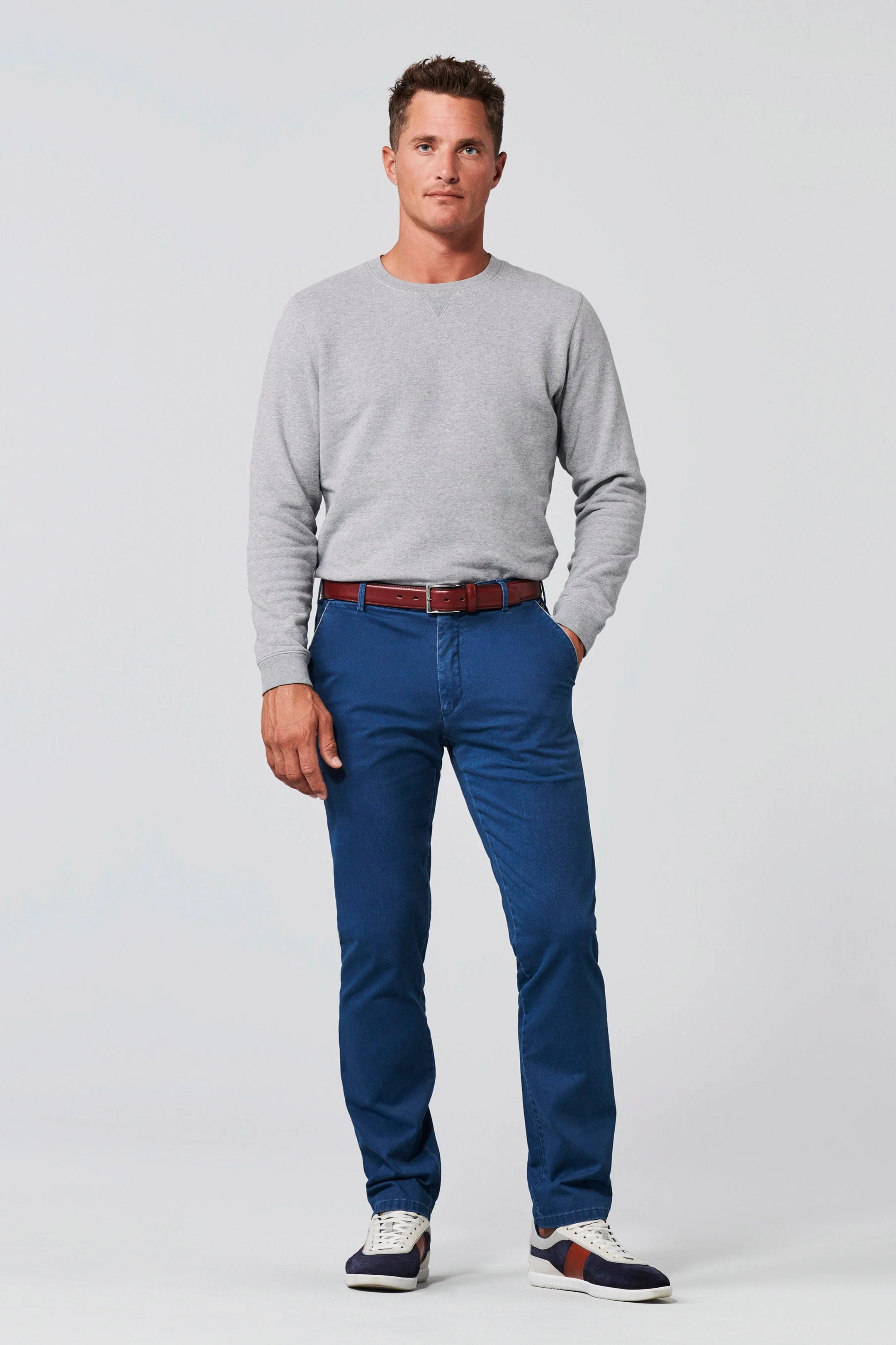 New York Lightweight Cotton Stretch Chinos - Blue - Image 6