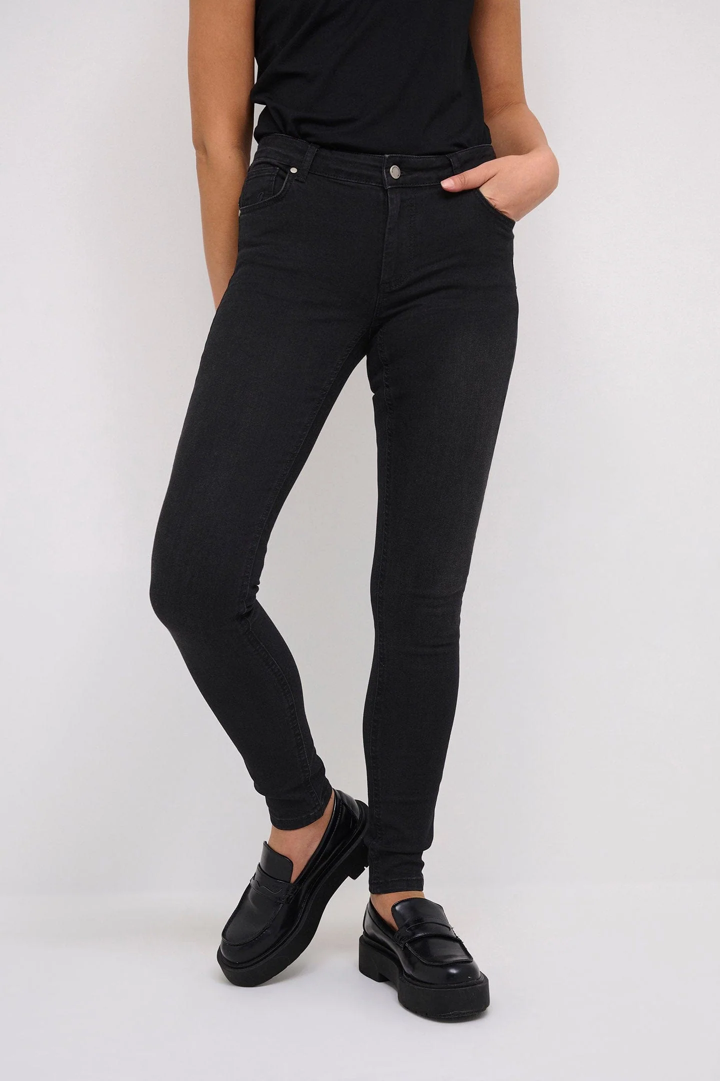 The Celina Slim Jean - Black Wash - Image 3