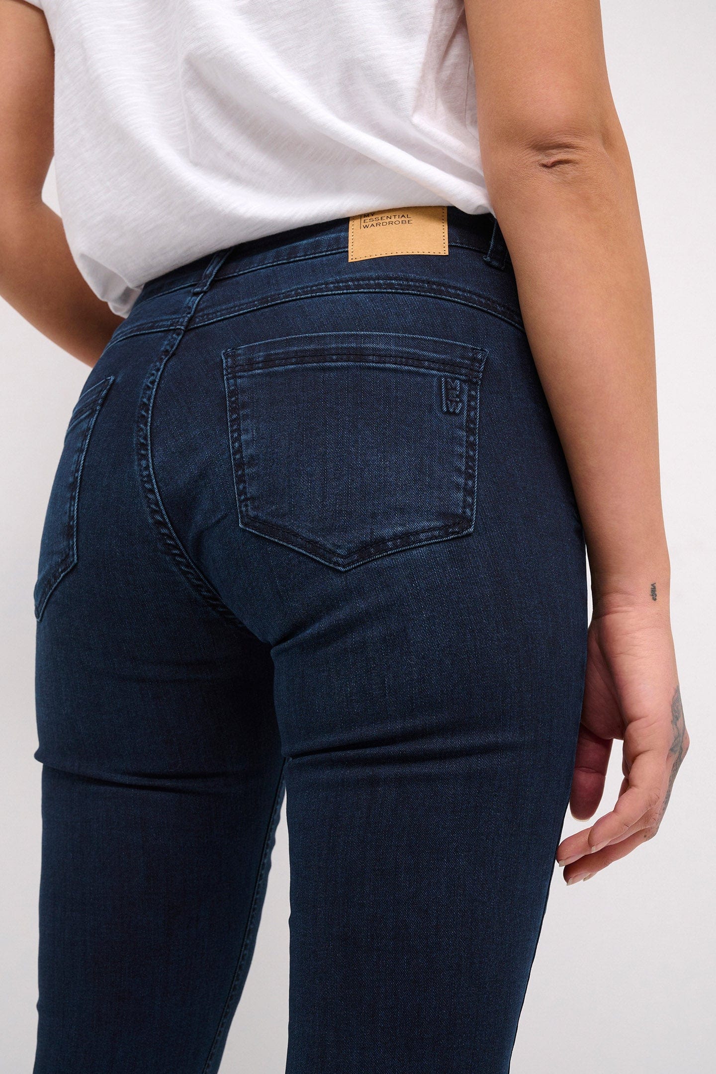 The Celina Slim Jean - Dark Blue Wash - Image 3