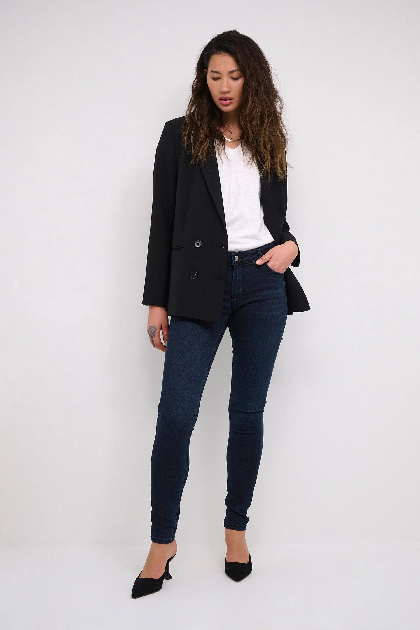 The Celina Slim Jean - Dark Blue Wash - Image 4
