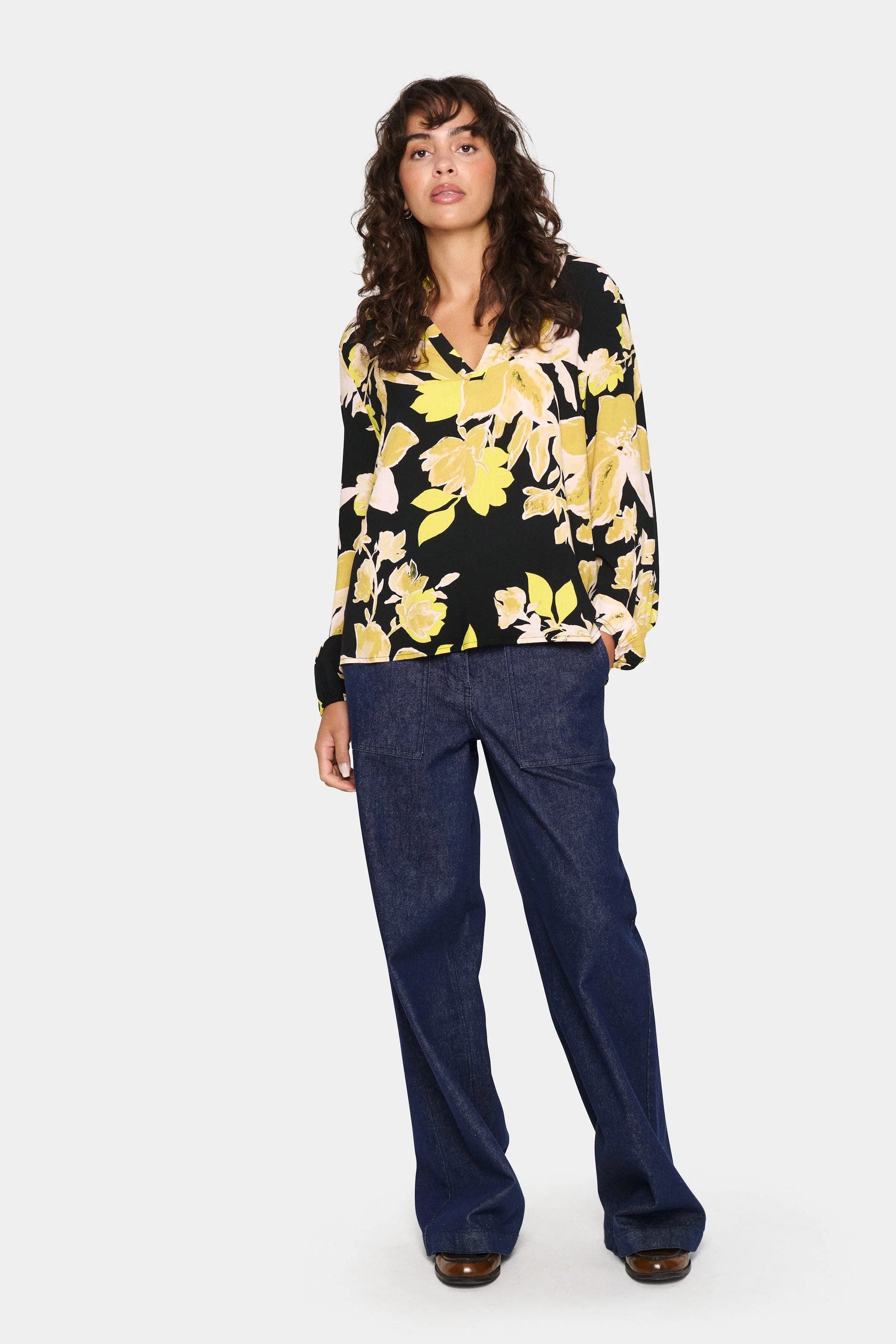 Eda Printed Blouse - Black Burnished Florals - Image 4