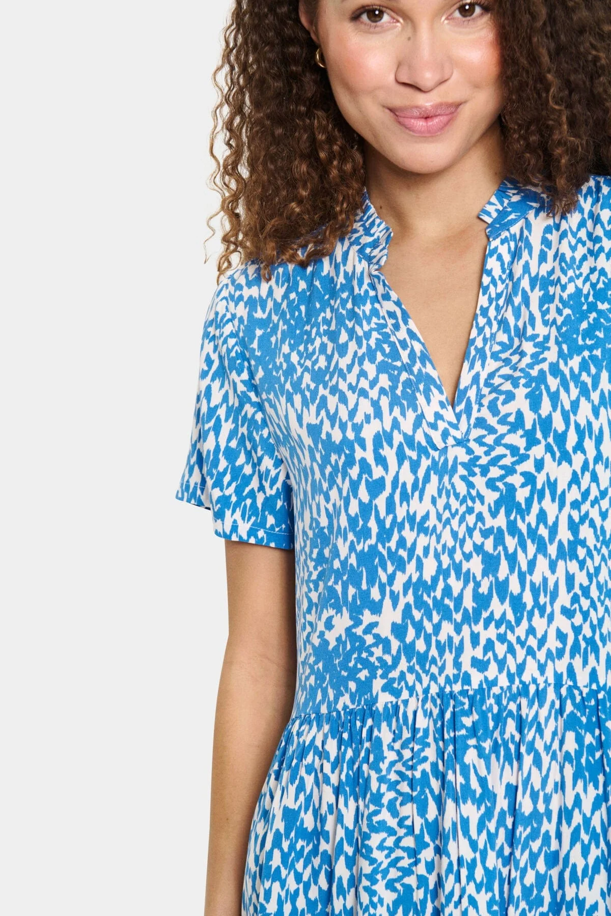Eda Printed Short Sleeve Dress - Campanula Soft Zigzag - Image 4