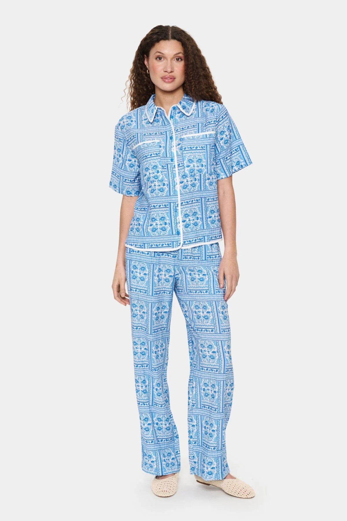 Kaisa Printed Short Sleeve Shirt - Campanula Paisley Squares - Image 4