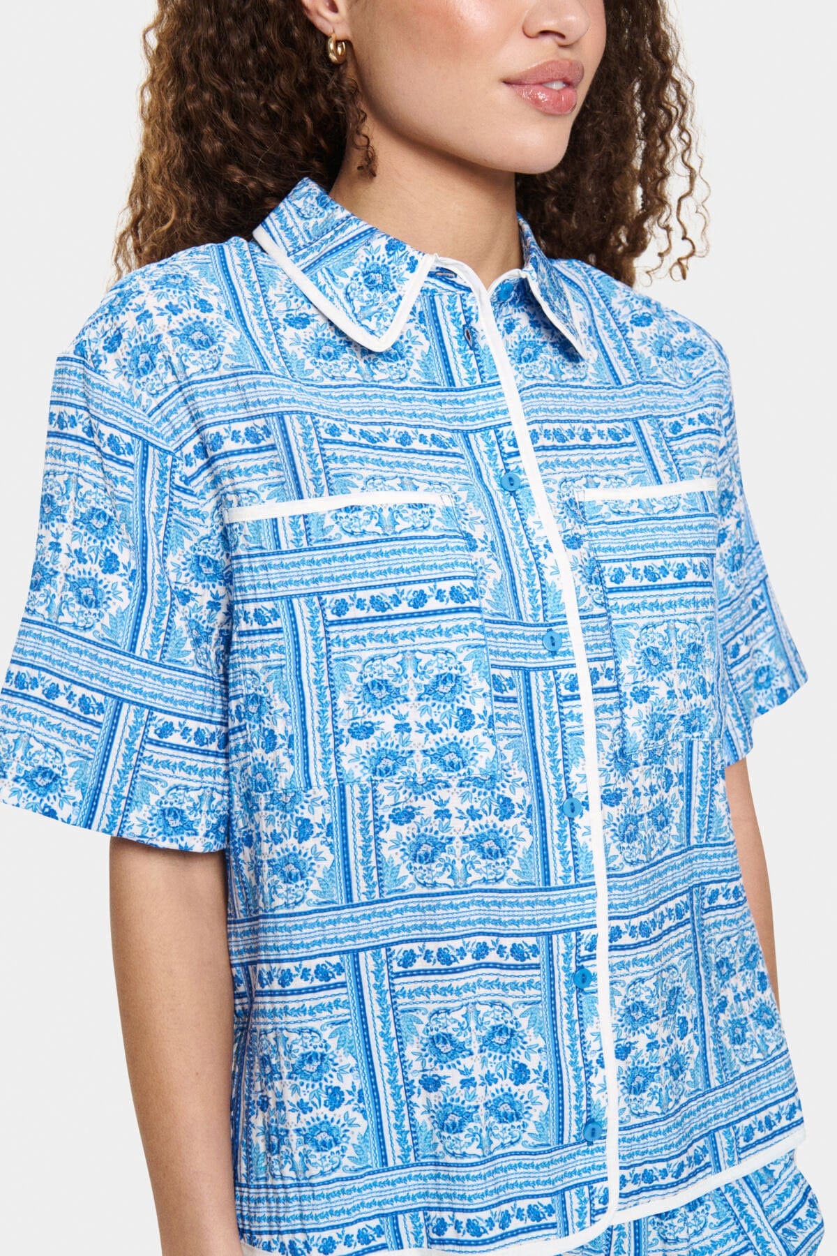 Kaisa Printed Short Sleeve Shirt - Campanula Paisley Squares - Image 6