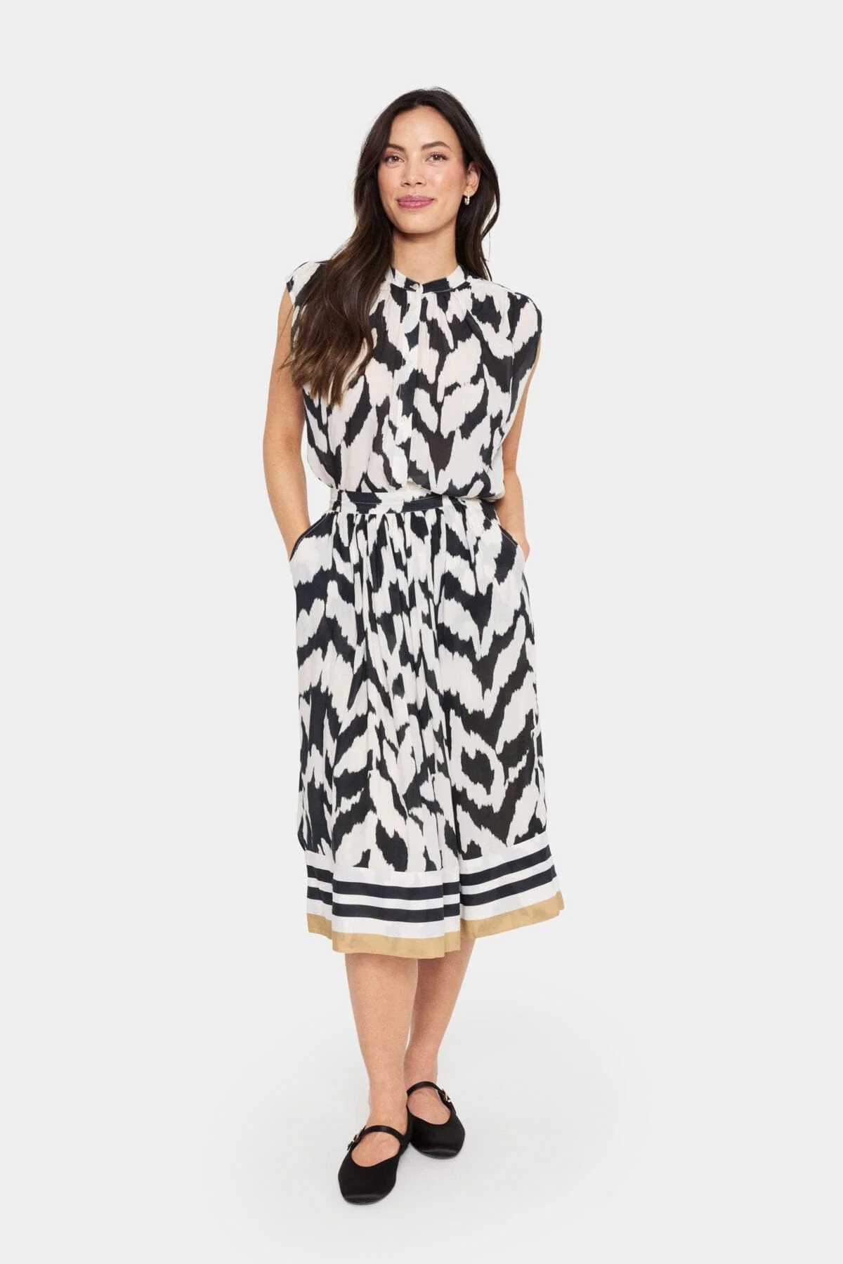 Kelsie Printed Skirt - Black Monochrome Strokes - Image 3