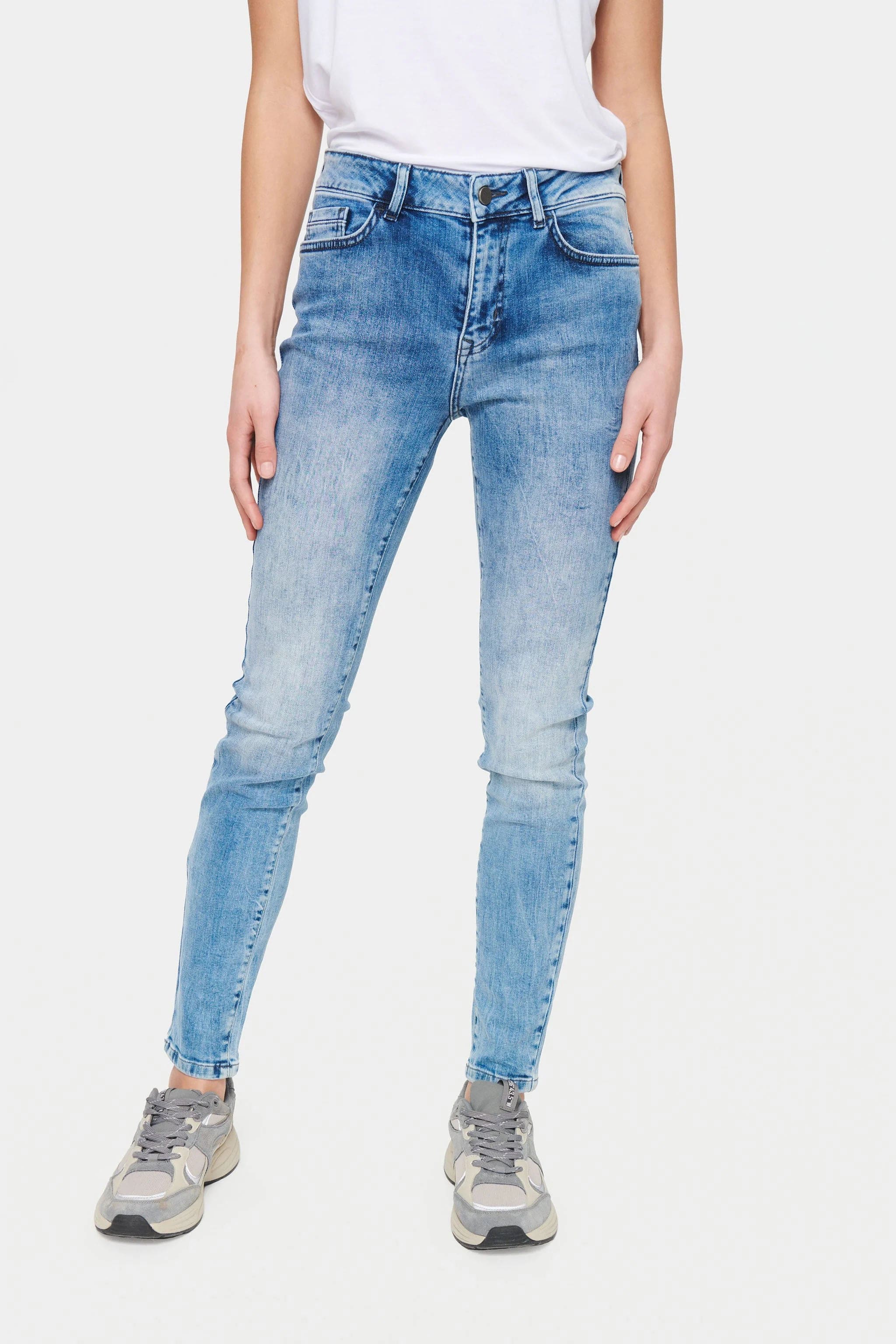 Molly Slim Jeans - Light Blue Denim - Image 7