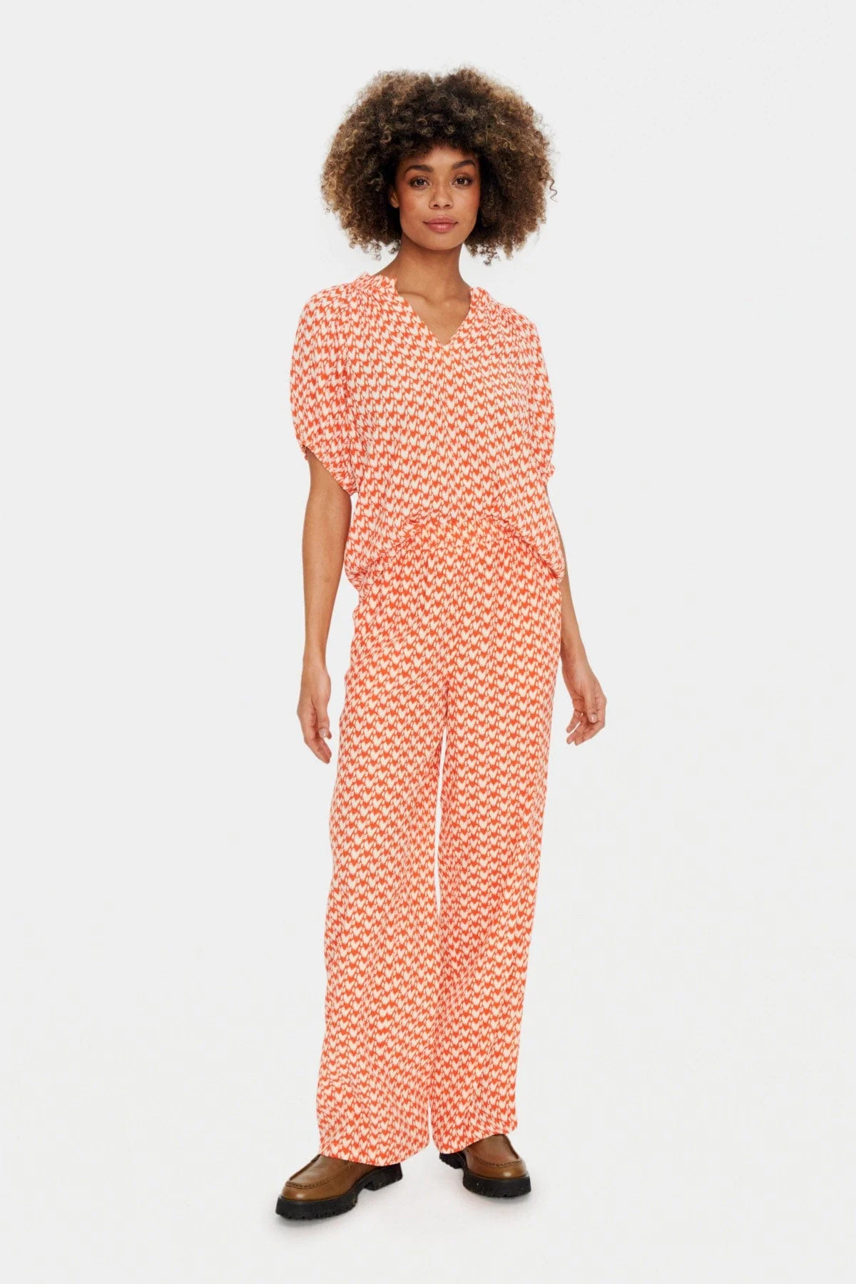 Tessa Short Sleeve Blouse - Tigerlily Graphic - Image 3
