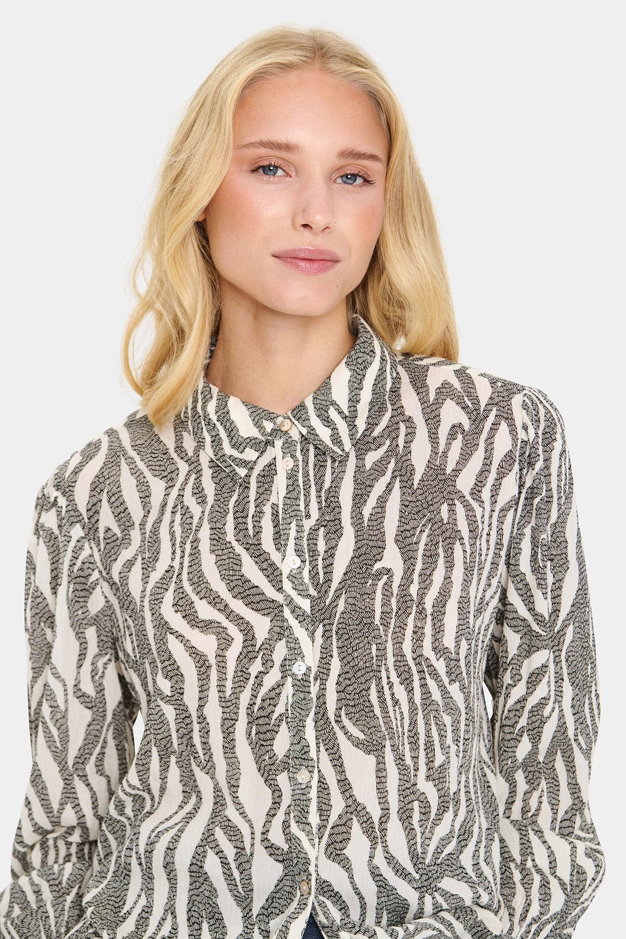 Vega Printed Shirt - Black Zebra Graphic - Image 5