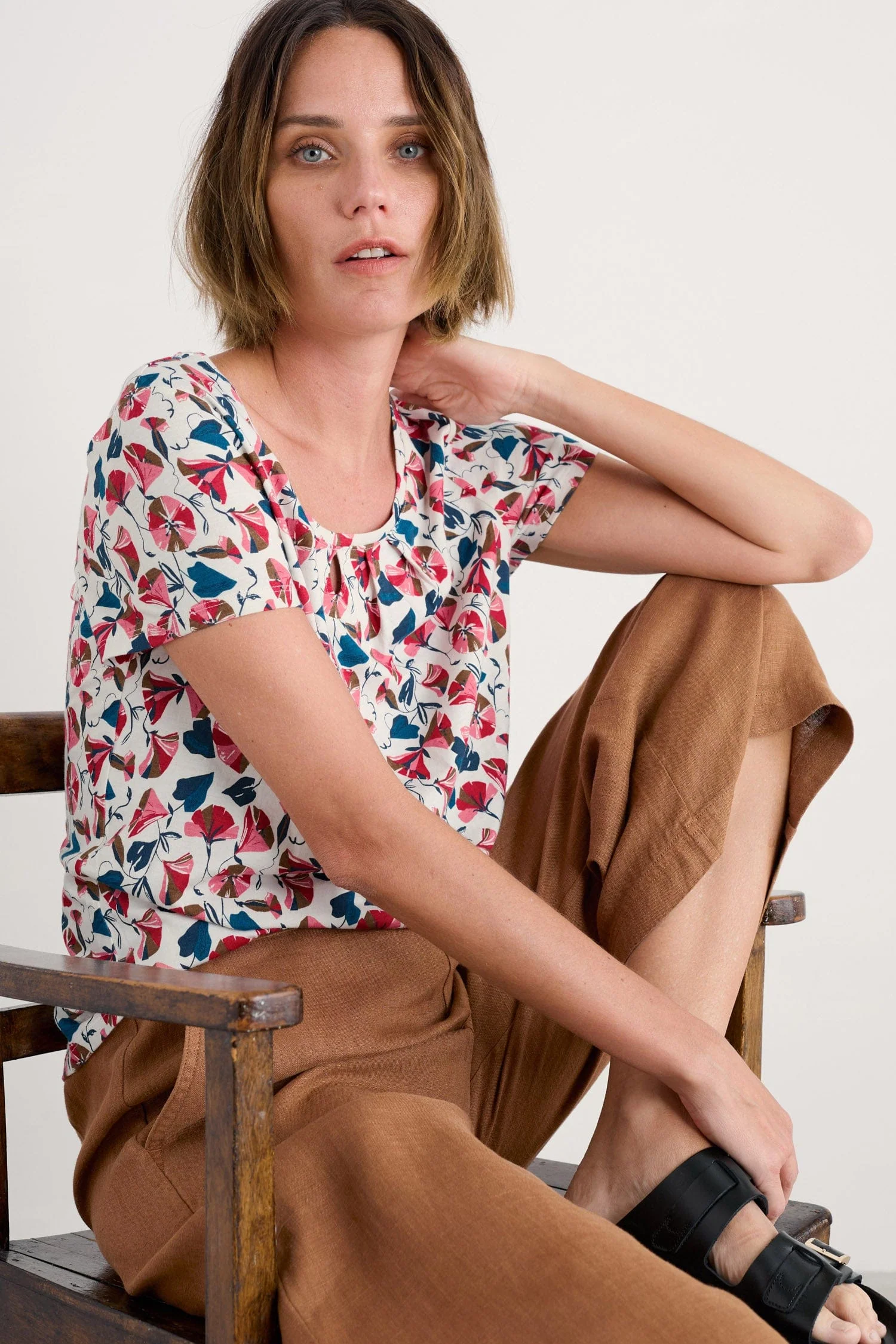 Appletree T-Shirt - Parasol Floral Chalk - Image 2