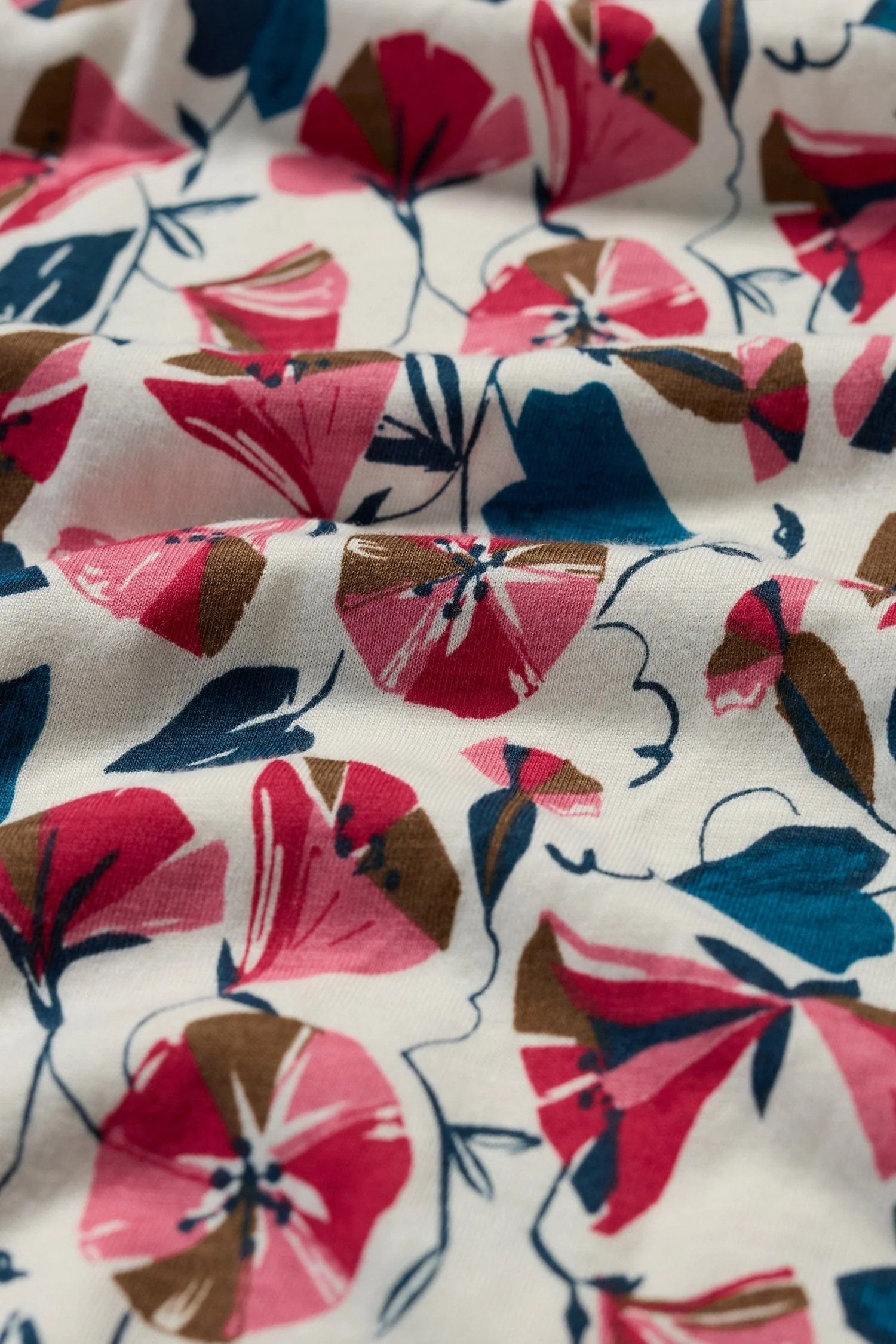 Appletree T-Shirt - Parasol Floral Chalk - Image 5