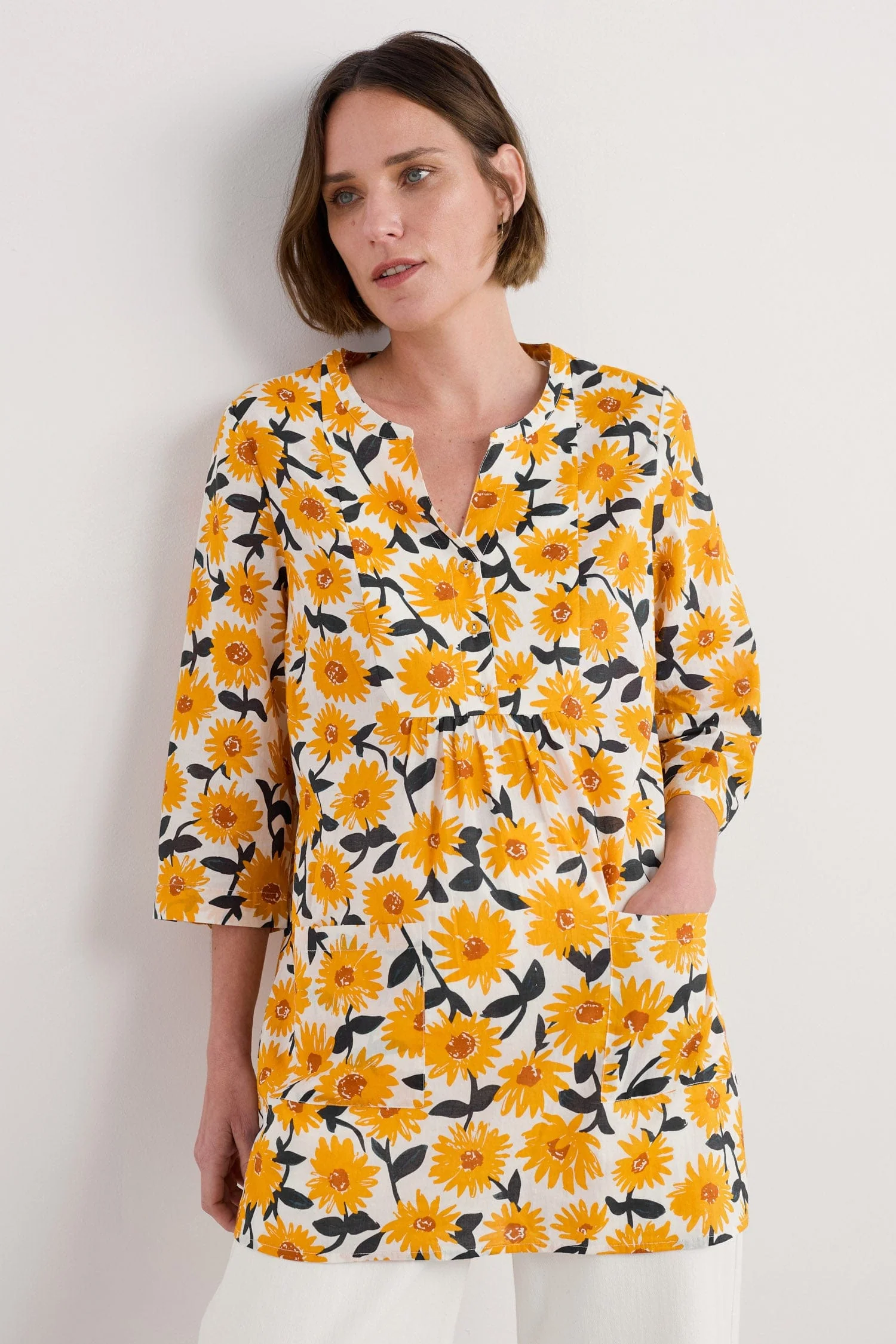 Aventurier Organic Cotton Tunic - Arty Daisy Chalk - Image 3