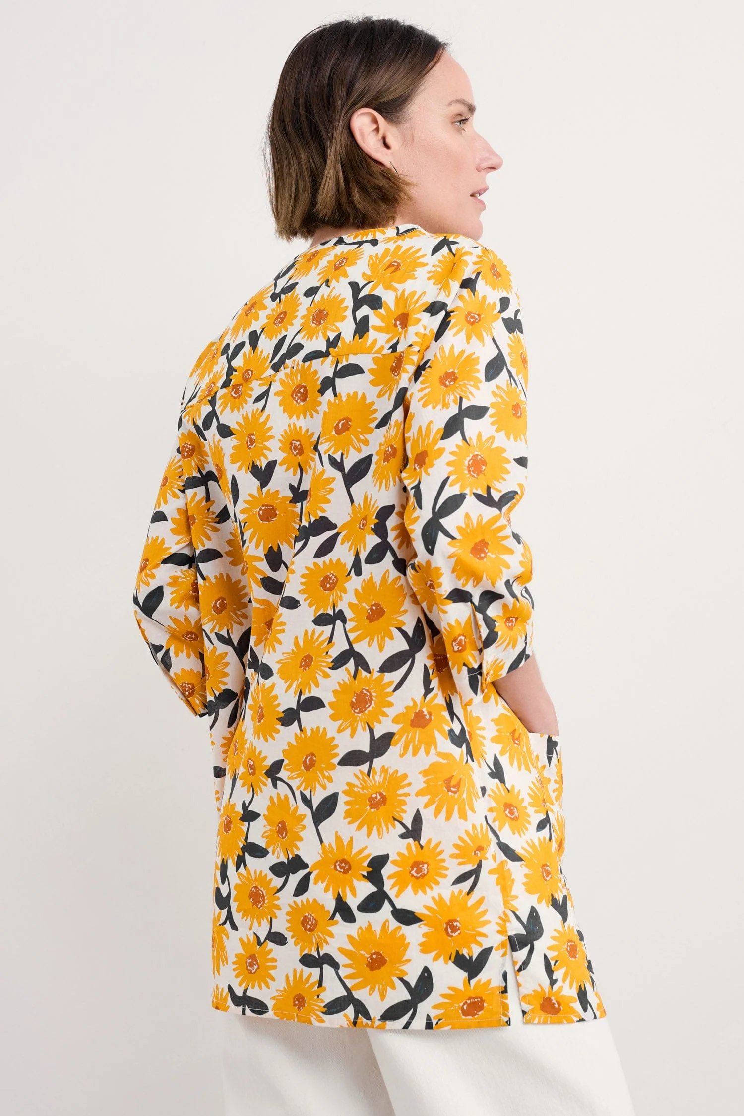 Aventurier Organic Cotton Tunic - Arty Daisy Chalk - Image 4