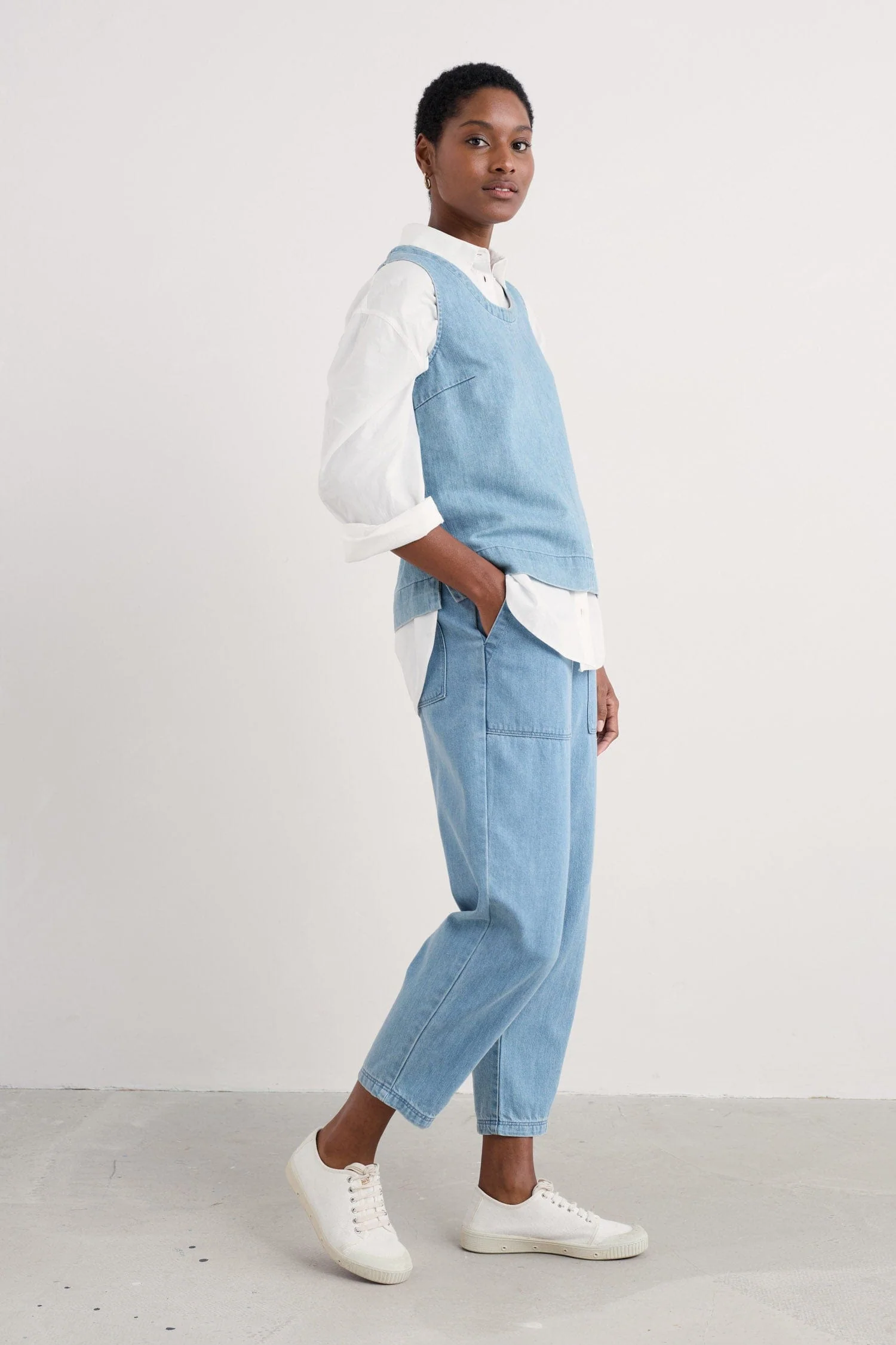 Gawen Denim Vest - Light Wash - Image 4