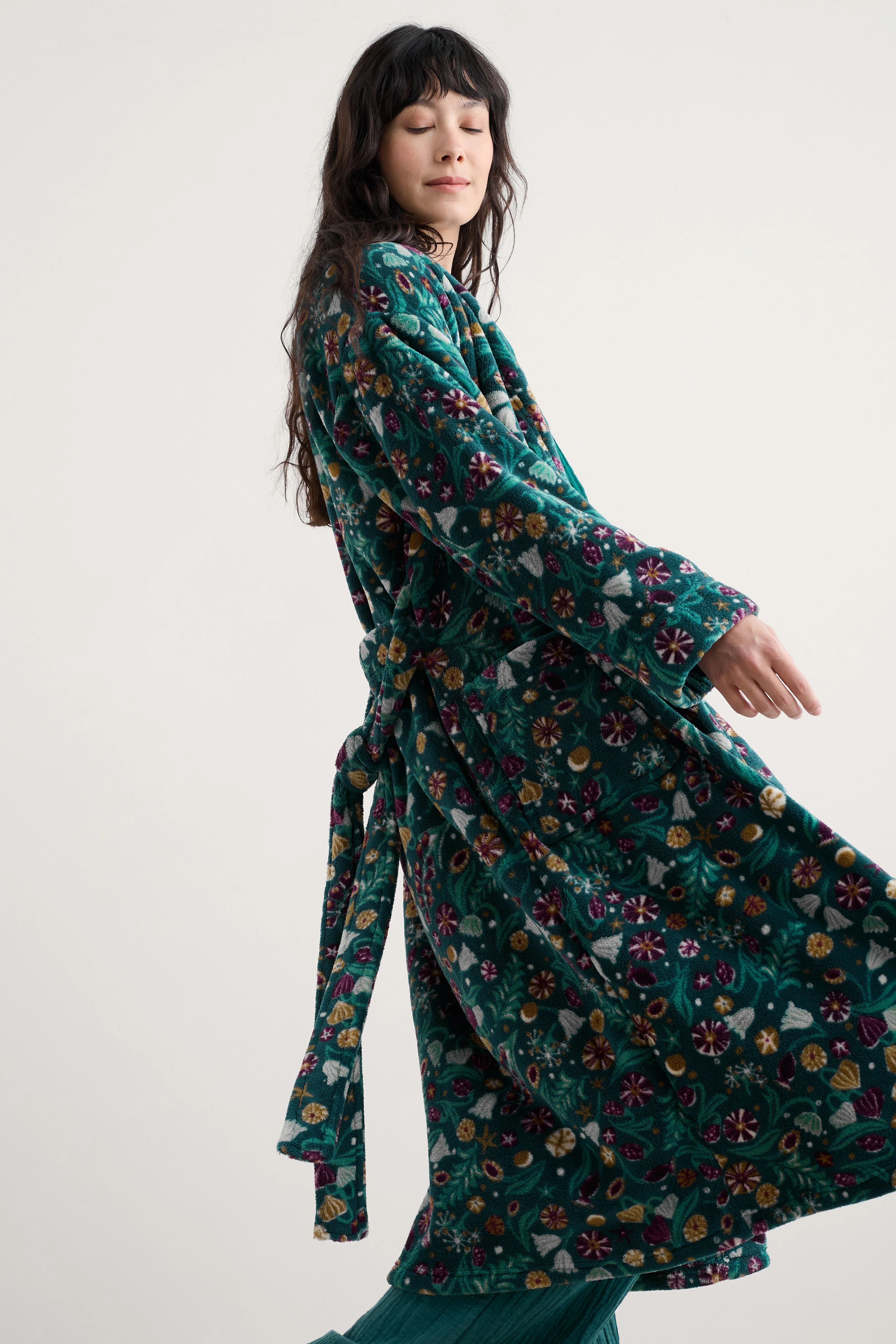 Hushing Dressing Gown - Illuminated Garden Dk Wreckage - Image 4