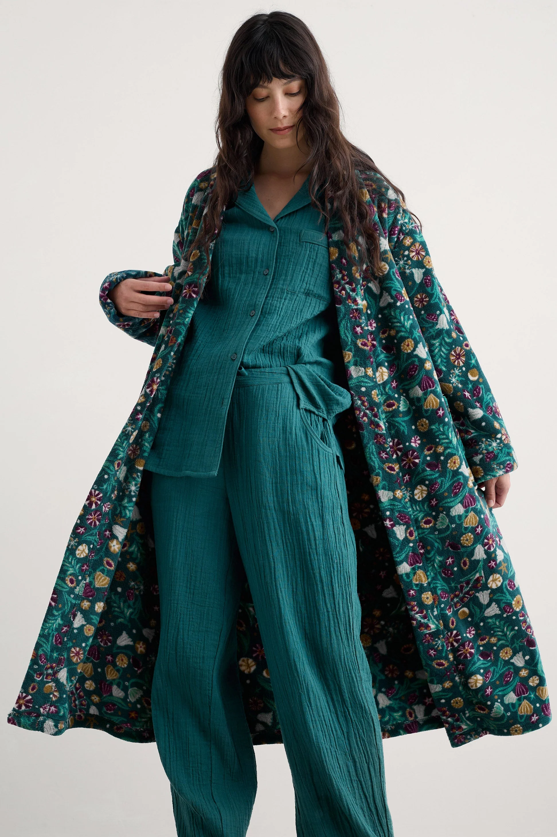 Hushing Dressing Gown - Illuminated Garden Dk Wreckage - Image 5