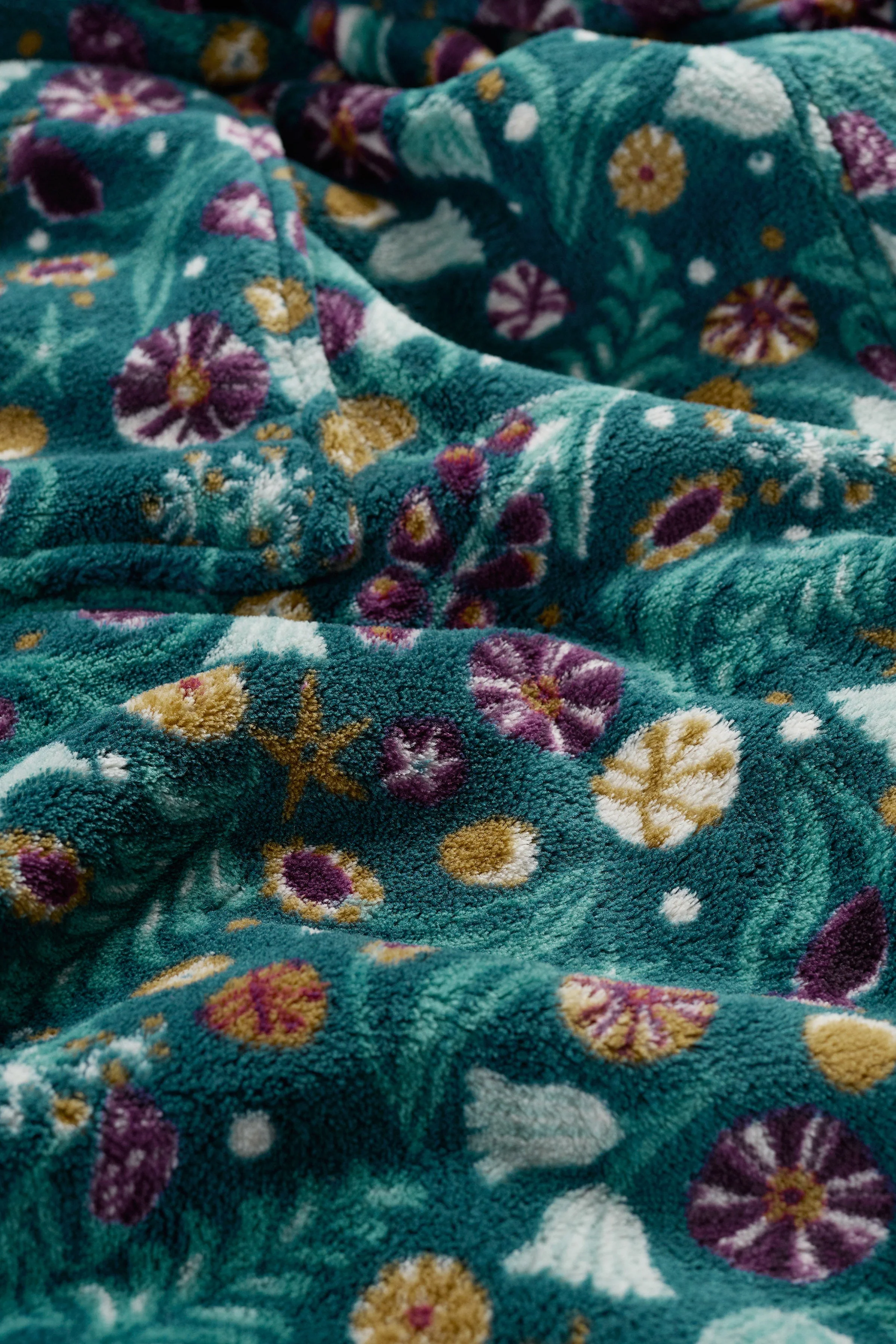 Hushing Dressing Gown - Illuminated Garden Dk Wreckage - Image 7