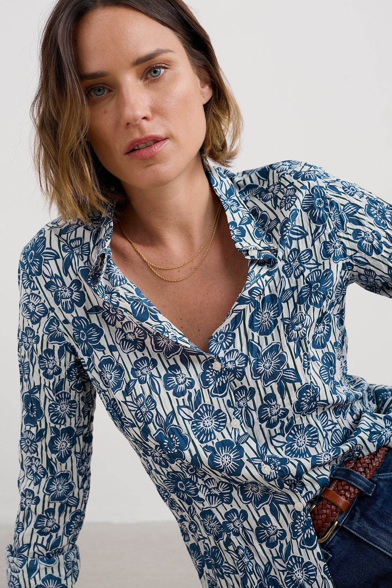Larissa Organic Cotton Shirt - Floral Imprint Chalk - Image 3