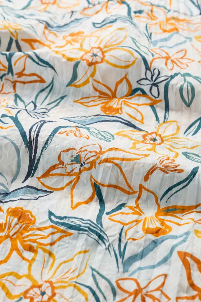 Larissa Organic Cotton Shirt - Painted Daffodil Chalk - Image 6