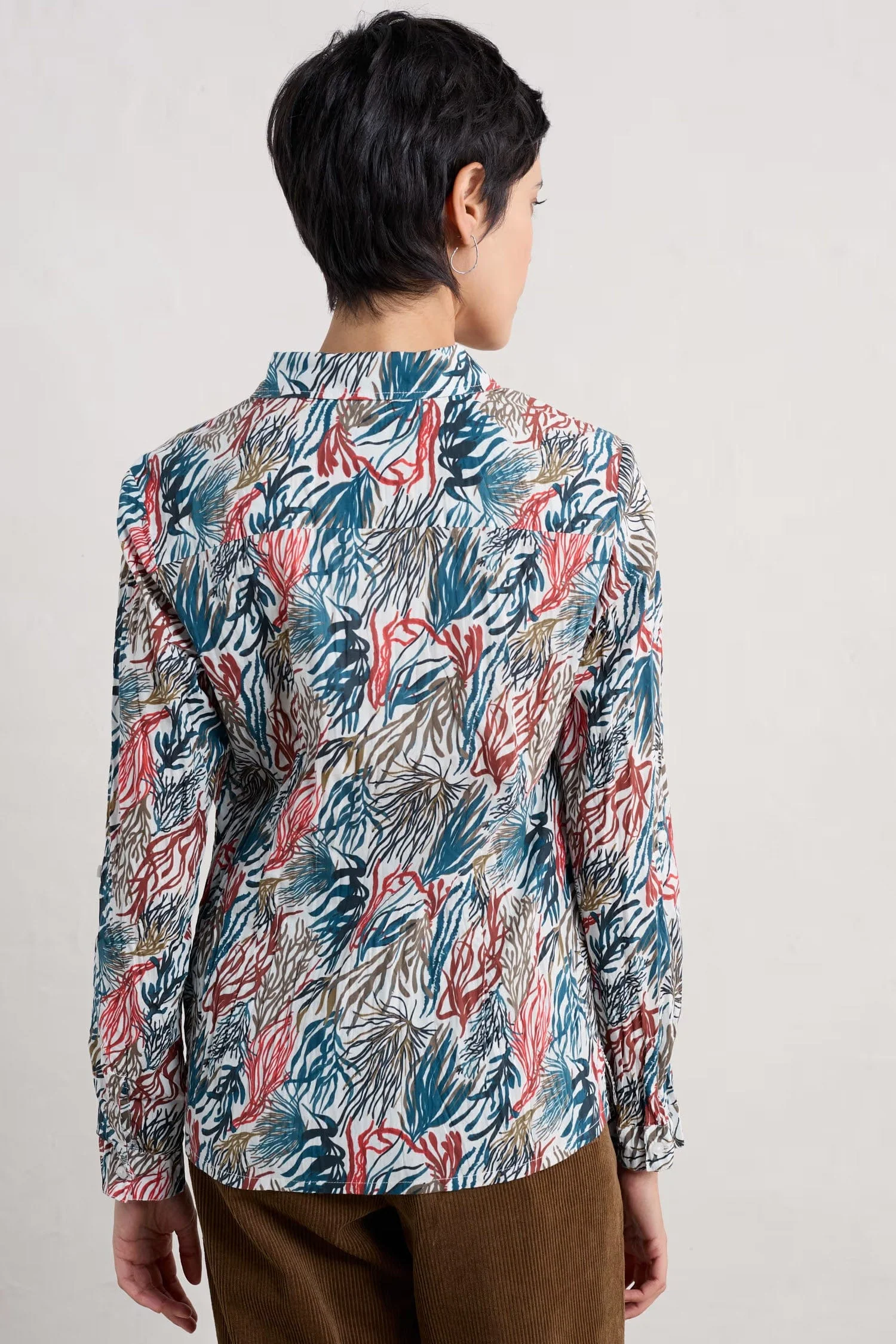 Larissa Organic Cotton Shirt - River Kelp Chalk - Image 3