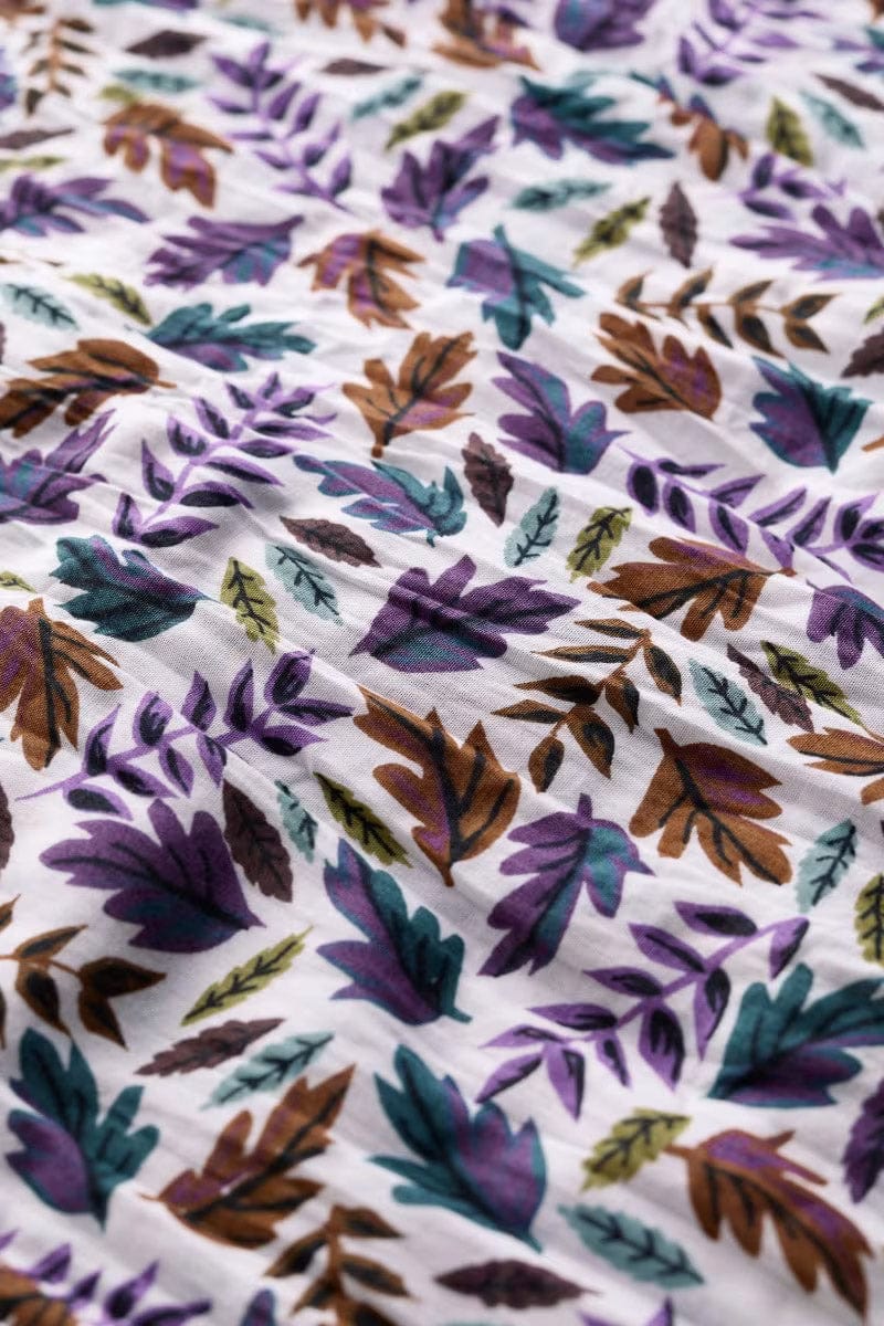 Larissa Organic Cotton Shirt - Sunlit Leaves Chalk - Image 6