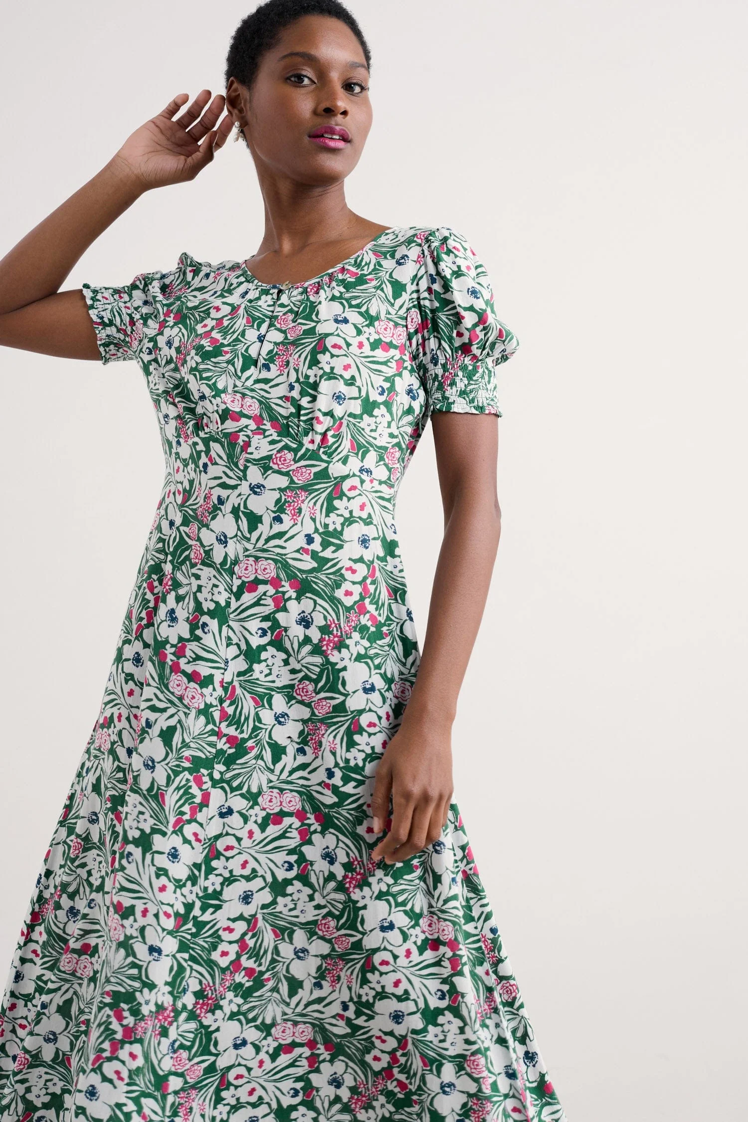 Marsh Violet Short Sleeve Dress - Garden Flowers Dark Forage - Image 4