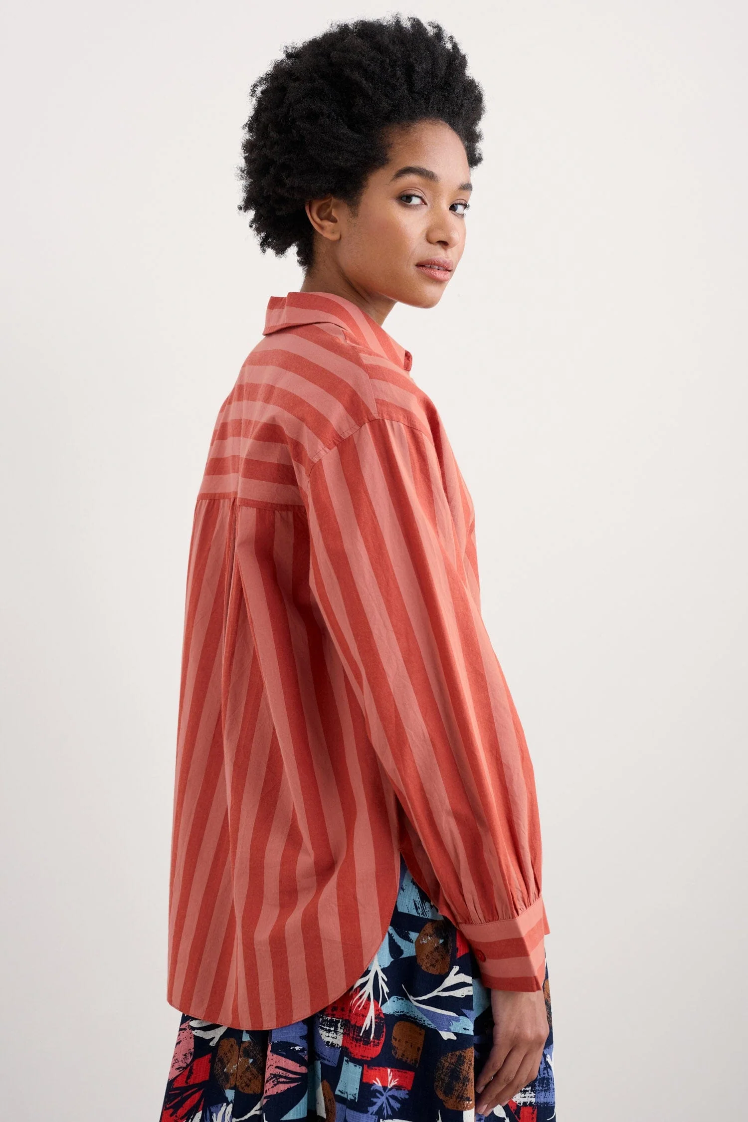 Sea Path Shirt - Scallion Stripe Dark Cinnamon - Image 4