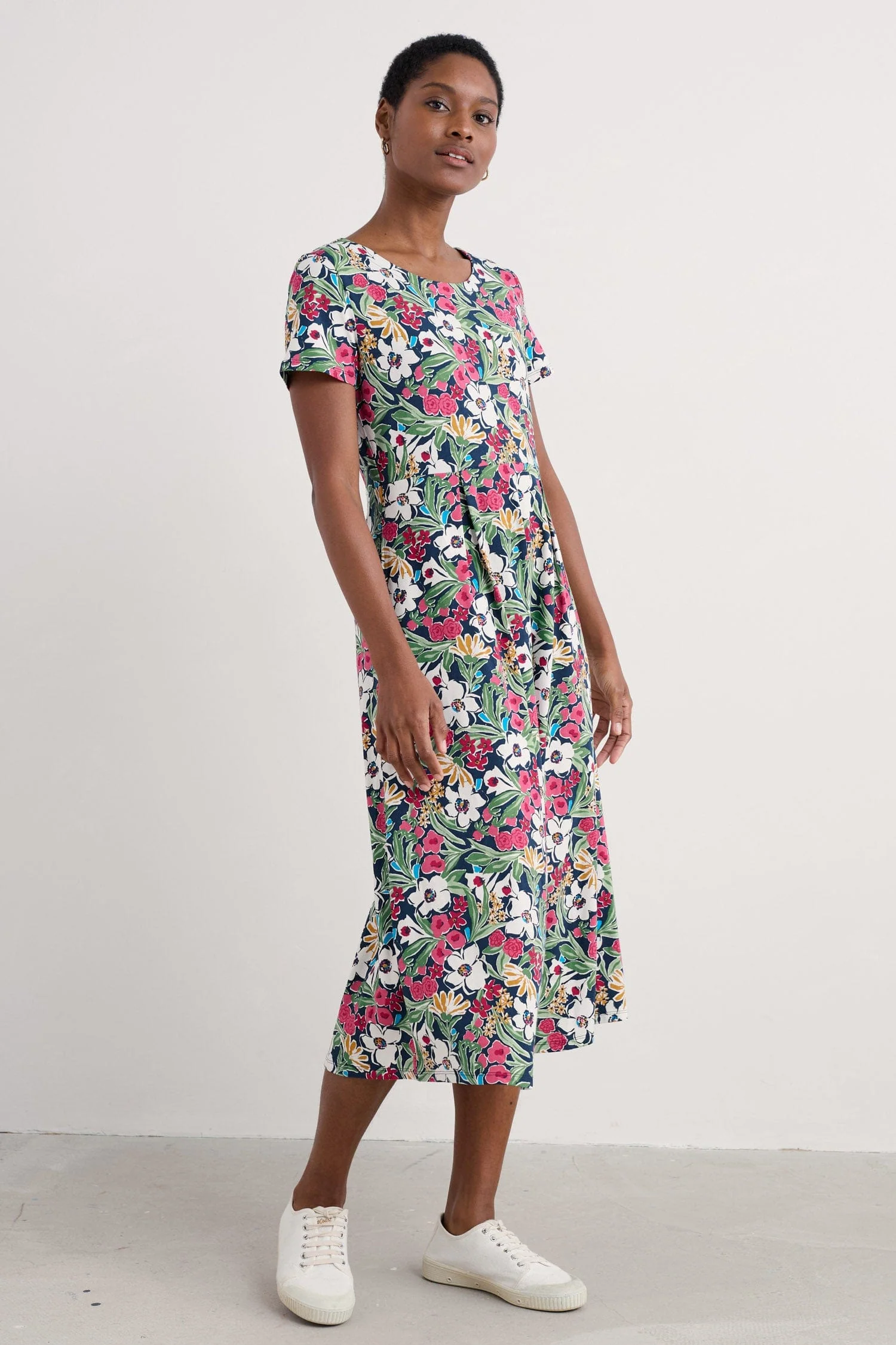 Veronica Short Sleeve Midi Dress - Garden Flowers Night - Image 2