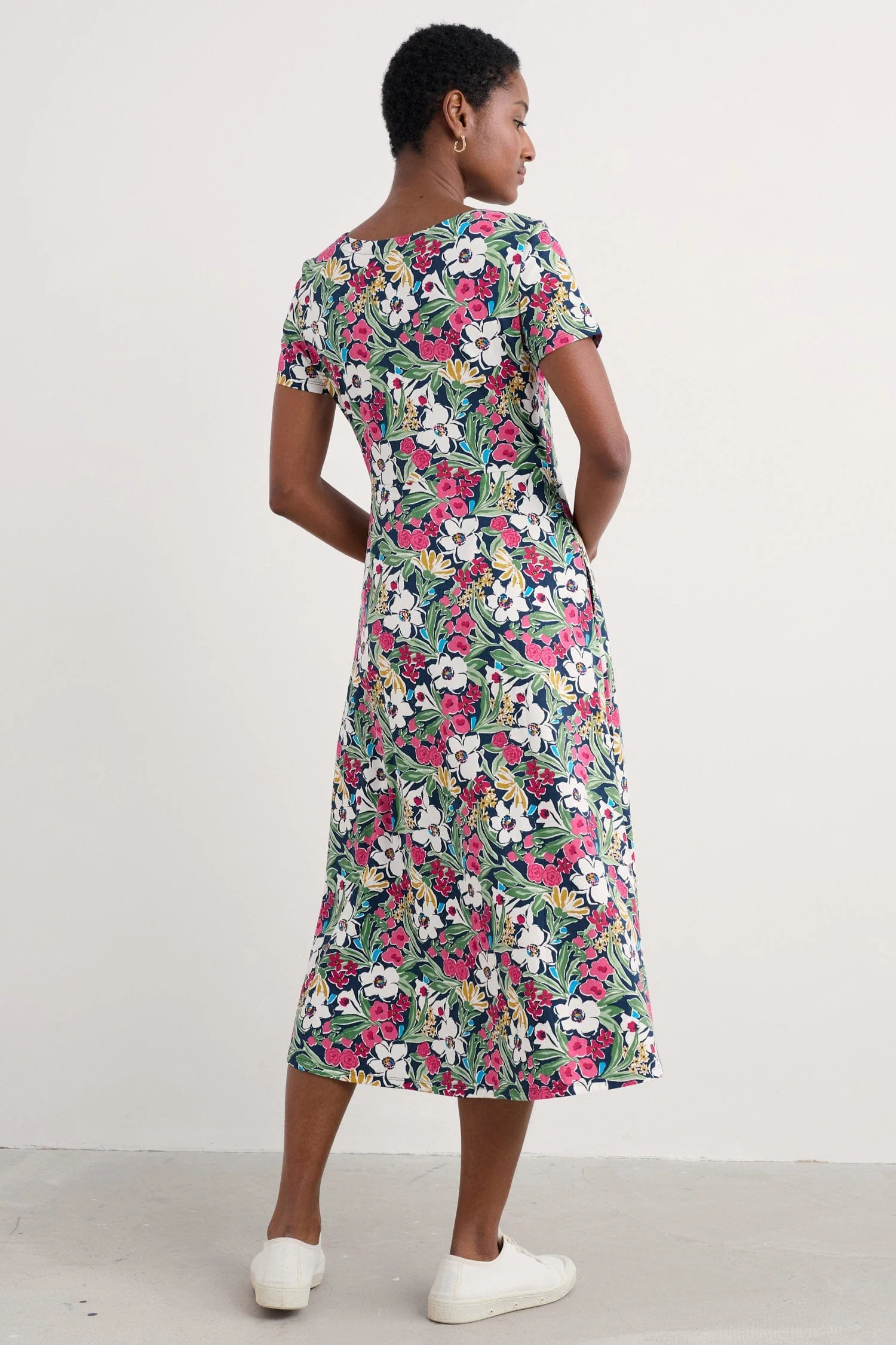 Veronica Short Sleeve Midi Dress - Garden Flowers Night - Image 3