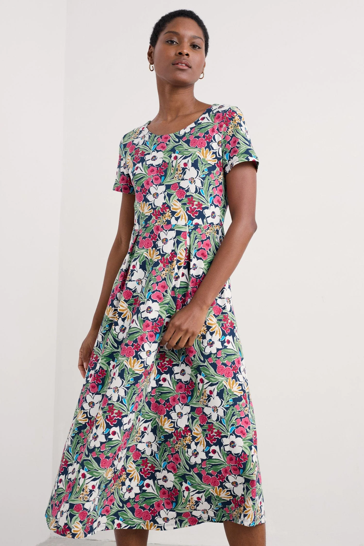 Veronica Short Sleeve Midi Dress - Garden Flowers Night - Image 4